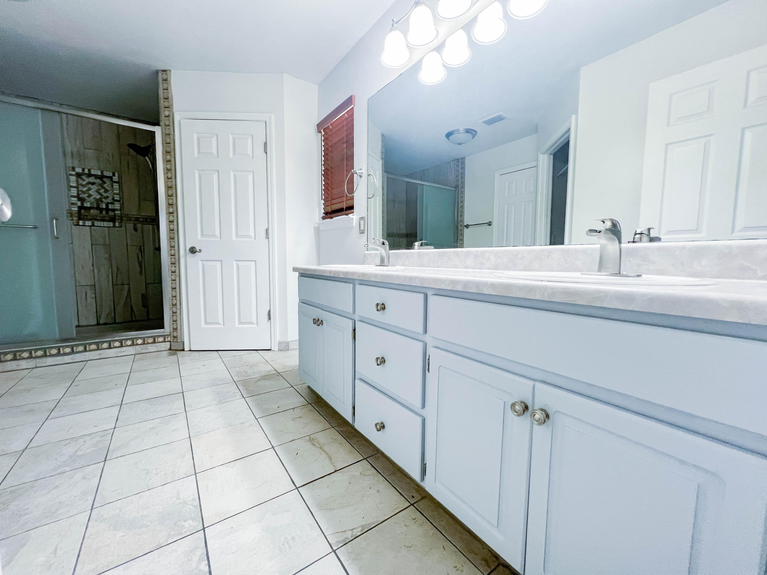 CHEROKEE BEND PH 2 - Residential Lease