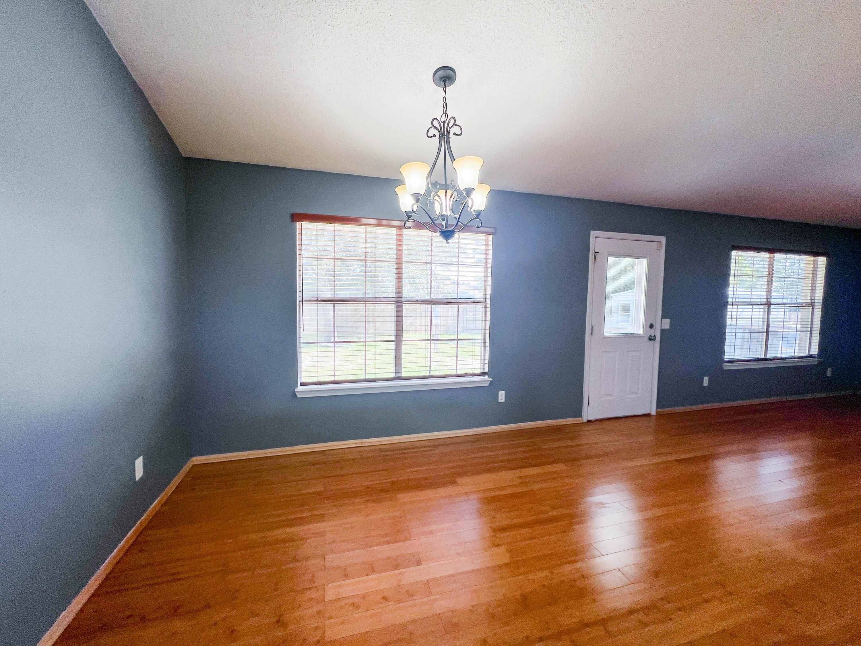 CHEROKEE BEND PH 2 - Residential Lease