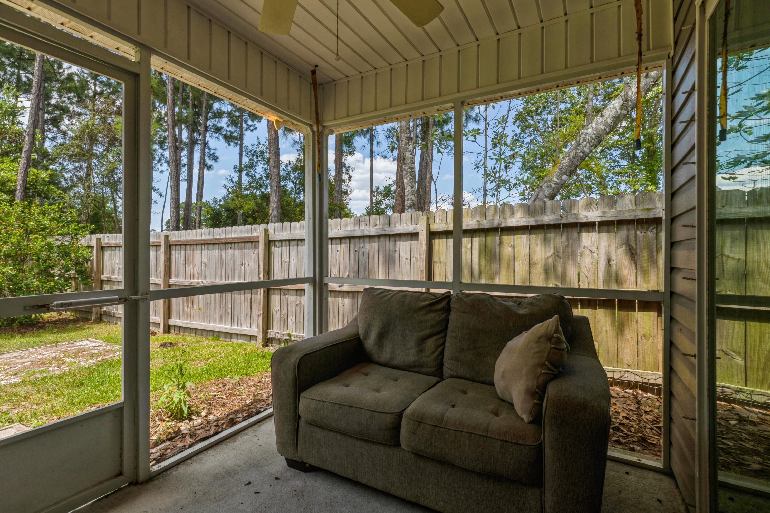 NAVARRE S/D 2ND ADDN - Residential