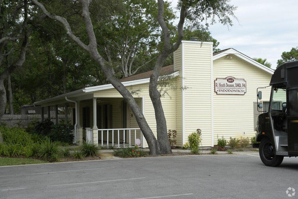 We are happy to present this property located in Fort Walton Beach with a nice location just off of Beal Parkway NW Property does come with washer and dryer hookups (washer and dryer not included) and with additional parking available. There is also water value and drain access within the base of the cabinets adjacent to the hallway in each operatory. This Dental/Medical office could be great for anyone to lease, please not there is also an option to purchase the property.