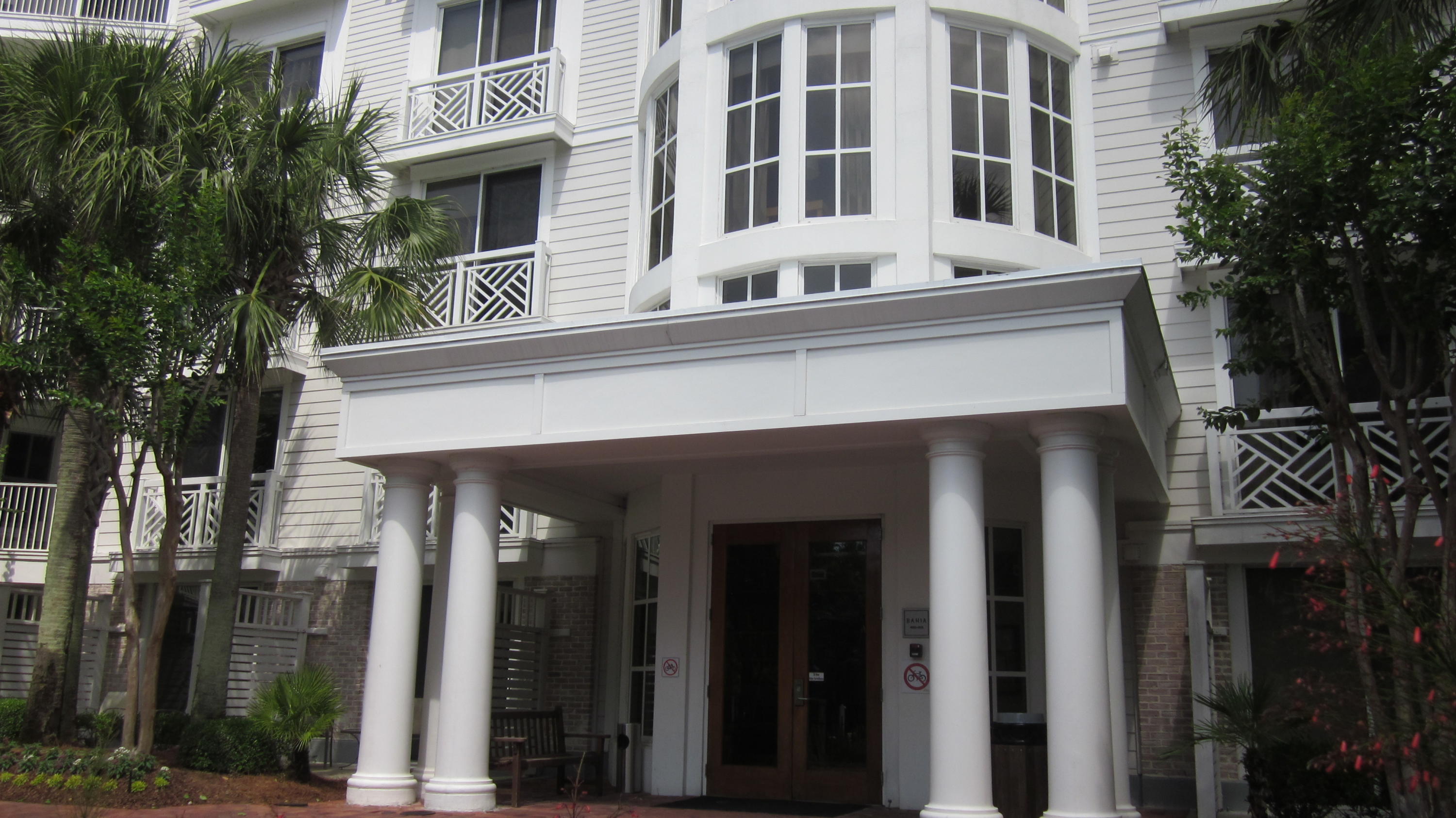 BAHIA CONDO - Residential