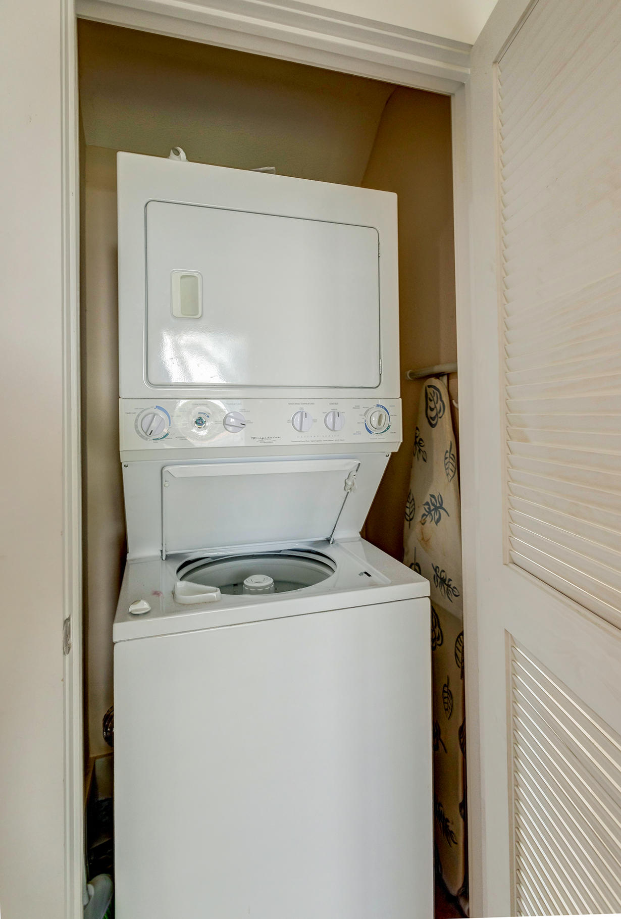 CASA DEL MAR - Residential