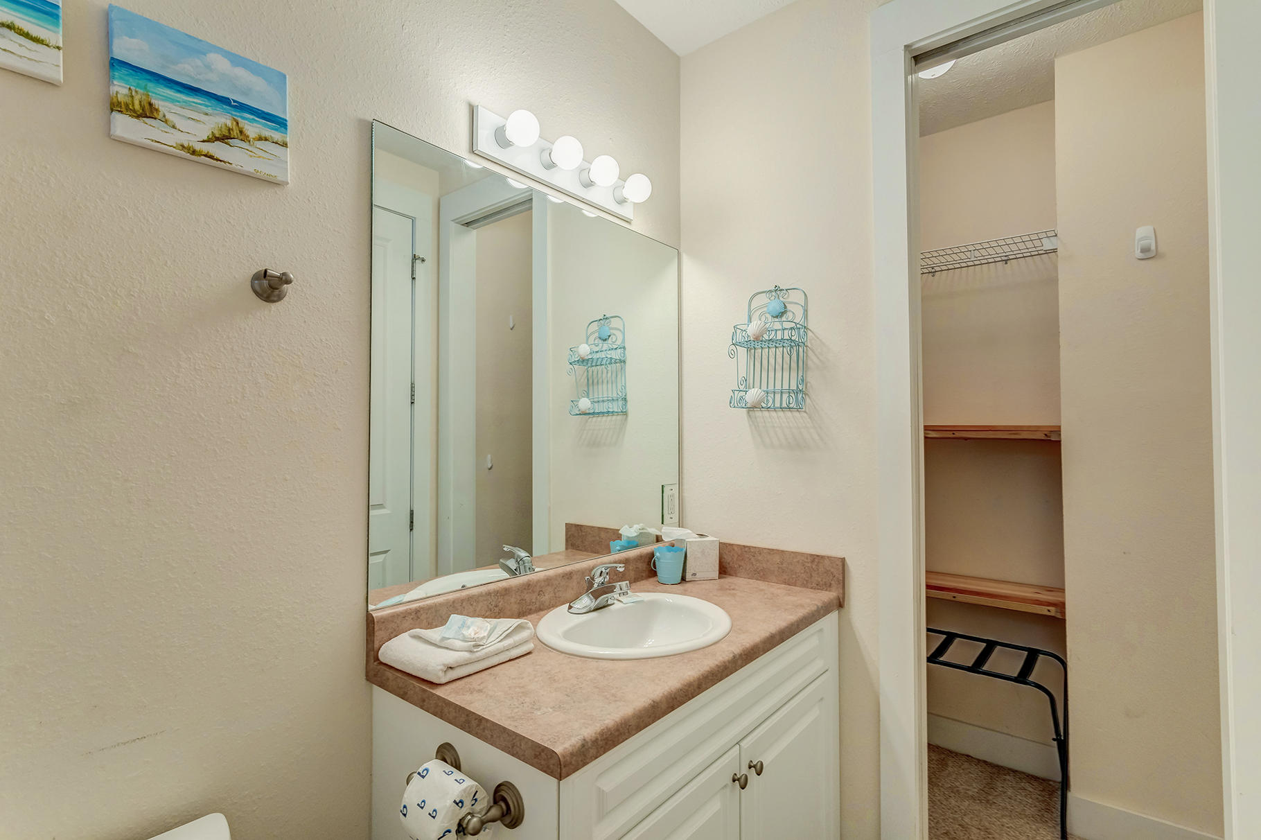 CASA DEL MAR - Residential