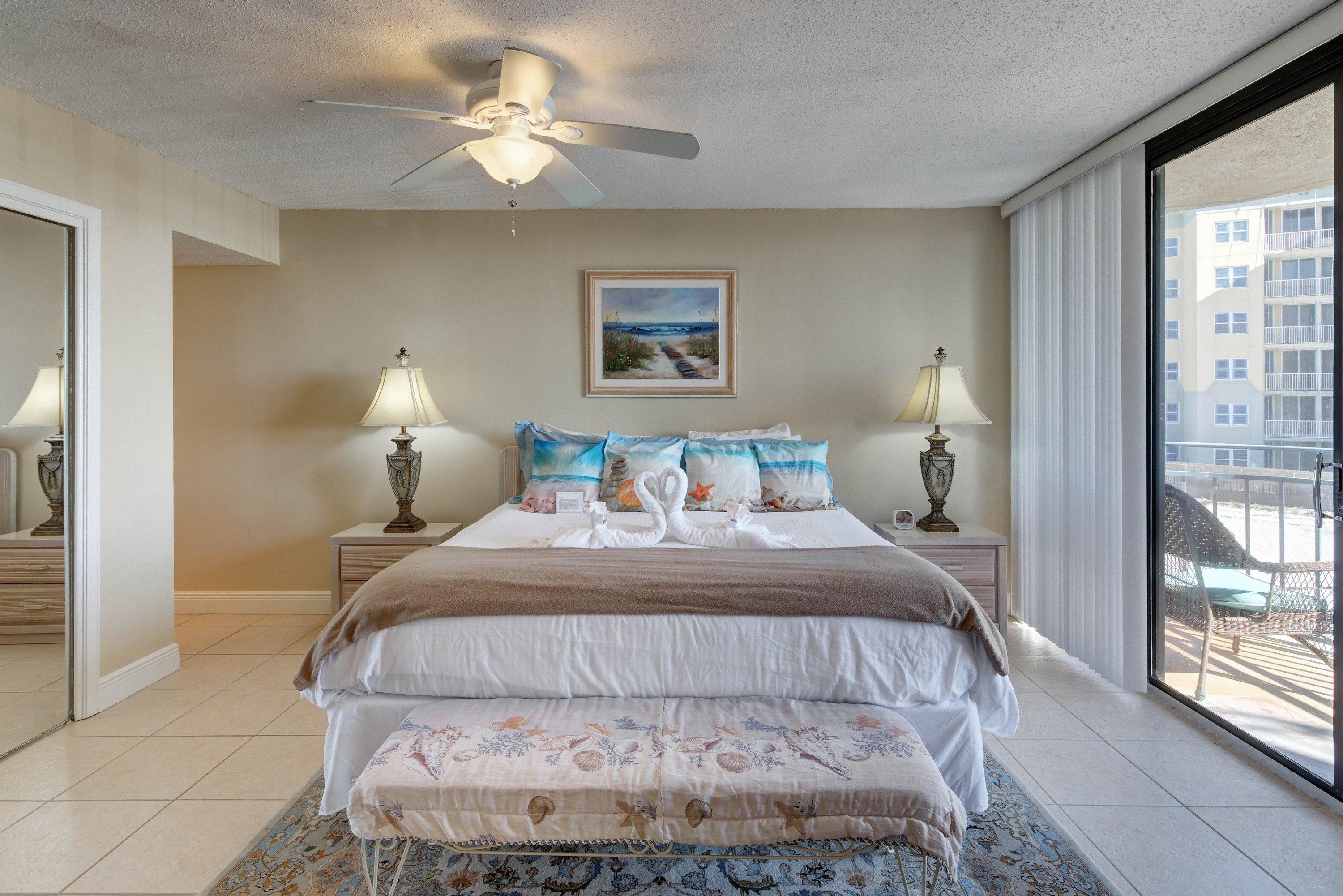 NAUTILUS CONDO - Residential