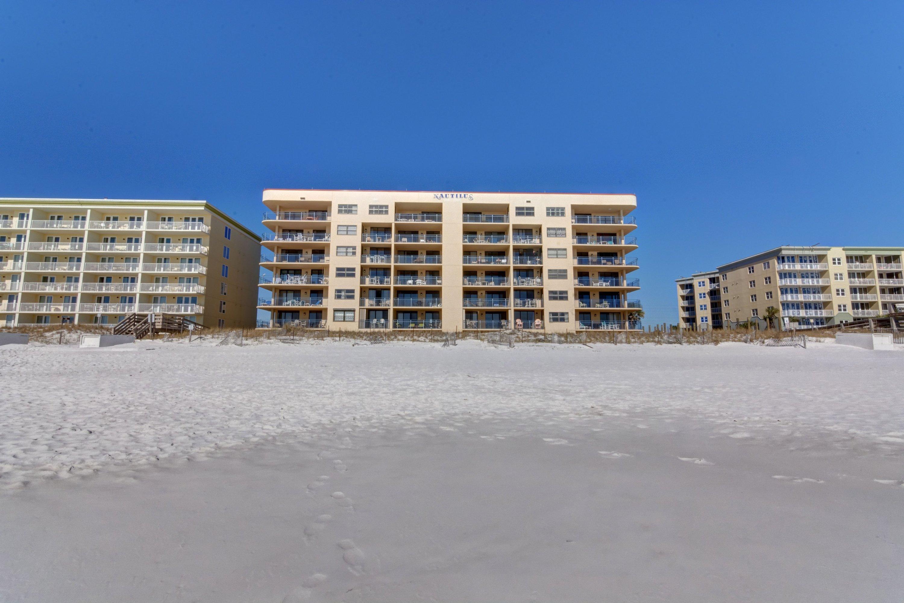 NAUTILUS CONDO - Residential