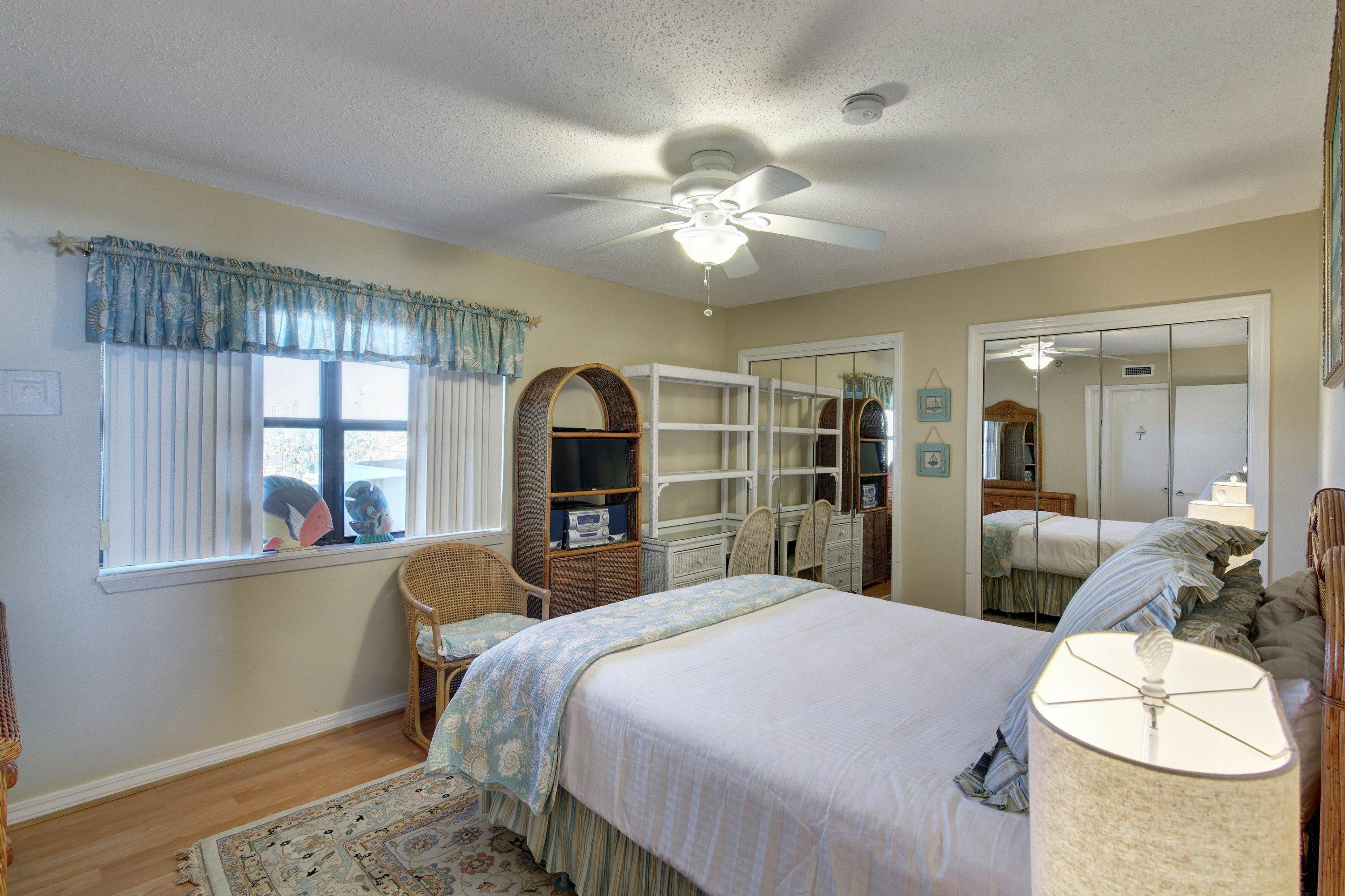 NAUTILUS CONDO - Residential