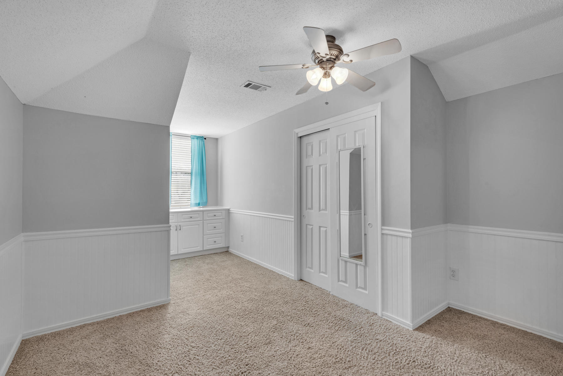 HUNTERS RUN S/D - Residential