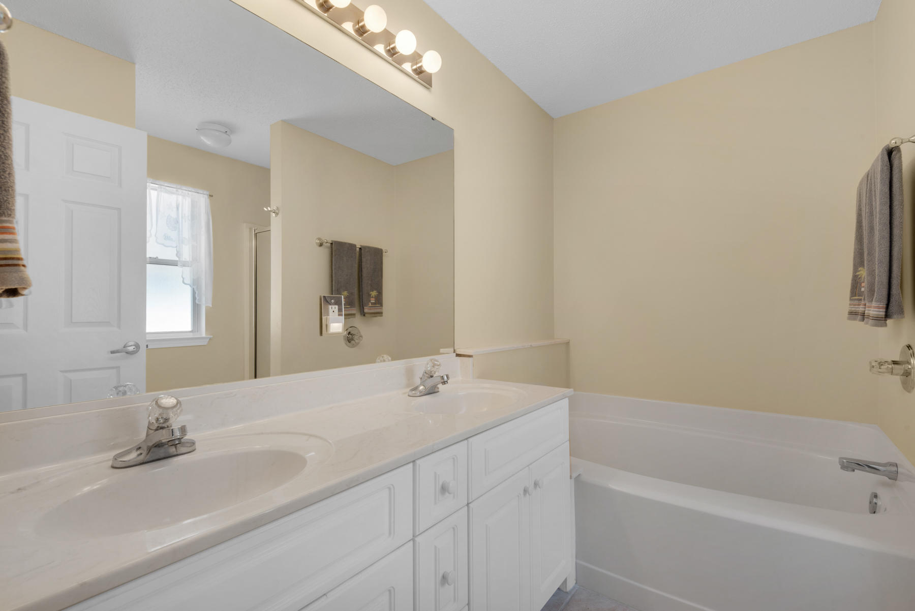 HUNTERS RUN S/D - Residential