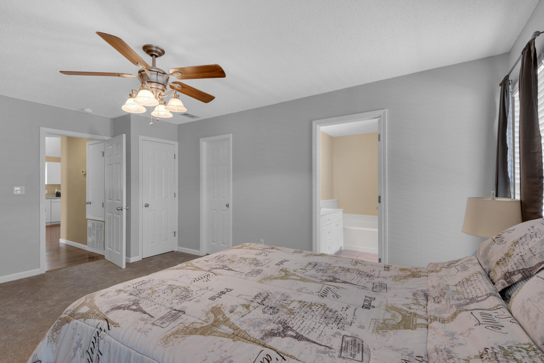 HUNTERS RUN S/D - Residential