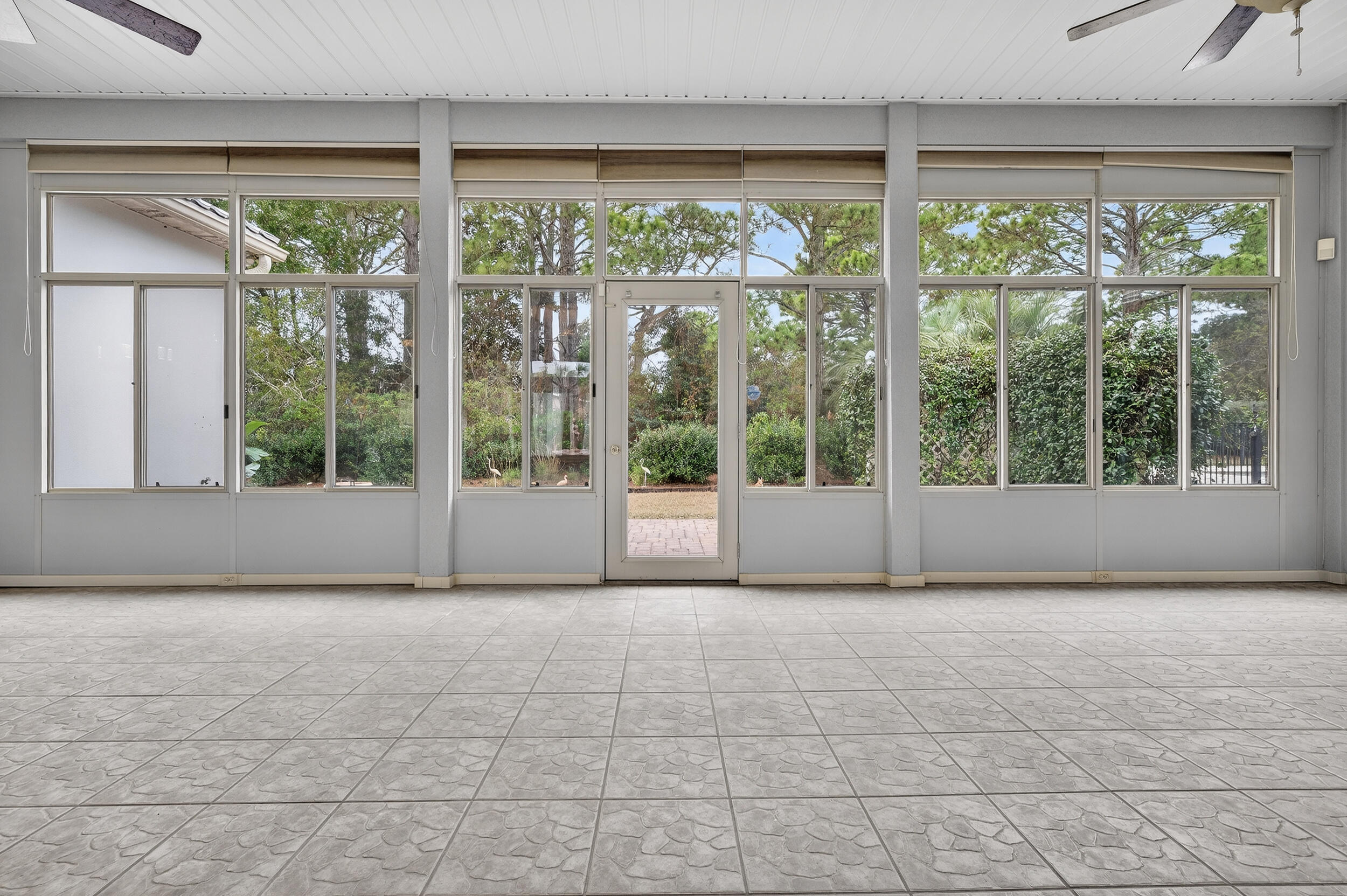 EMERALD BAY PH 1-B - Residential