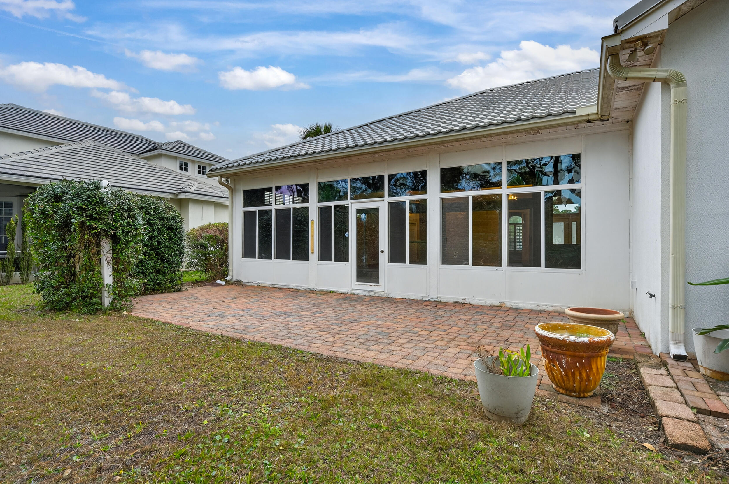 EMERALD BAY PH 1-B - Residential