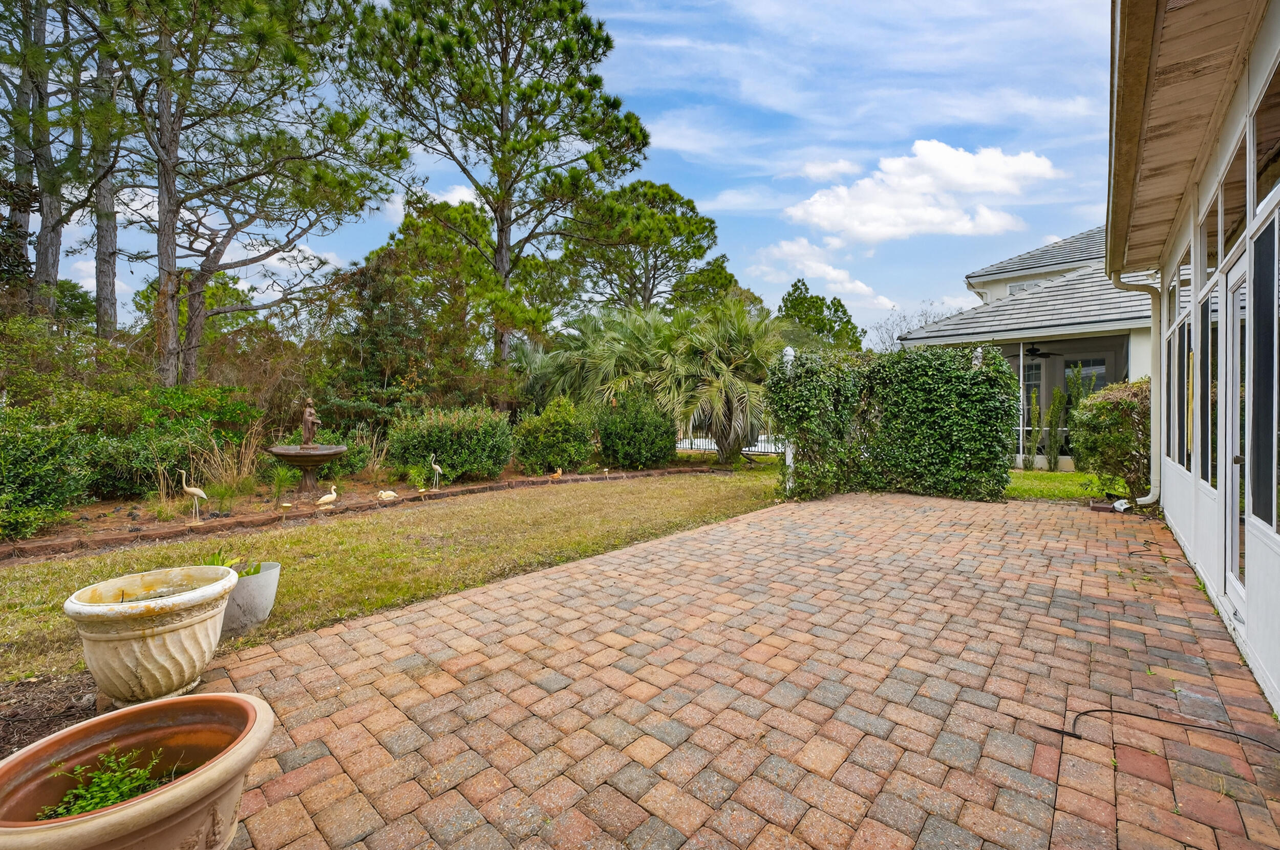 EMERALD BAY PH 1-B - Residential