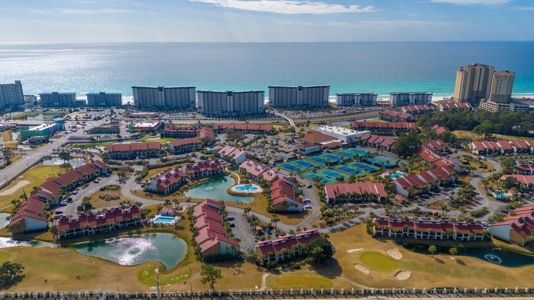 Edgewater golf villa 111 - Residential