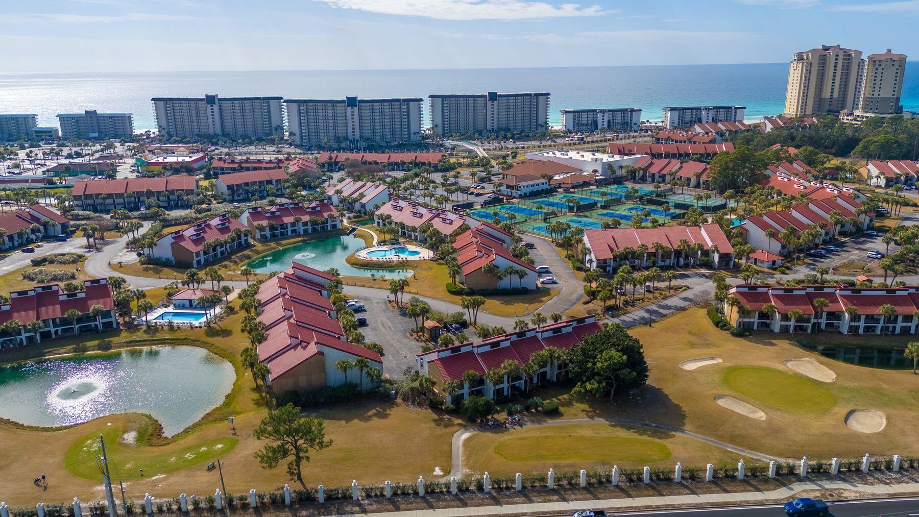 Edgewater golf villa 111 - Residential