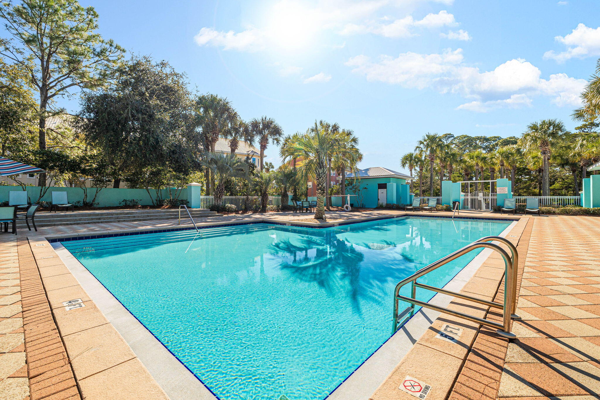 Gulf Place Six Palms - Residential