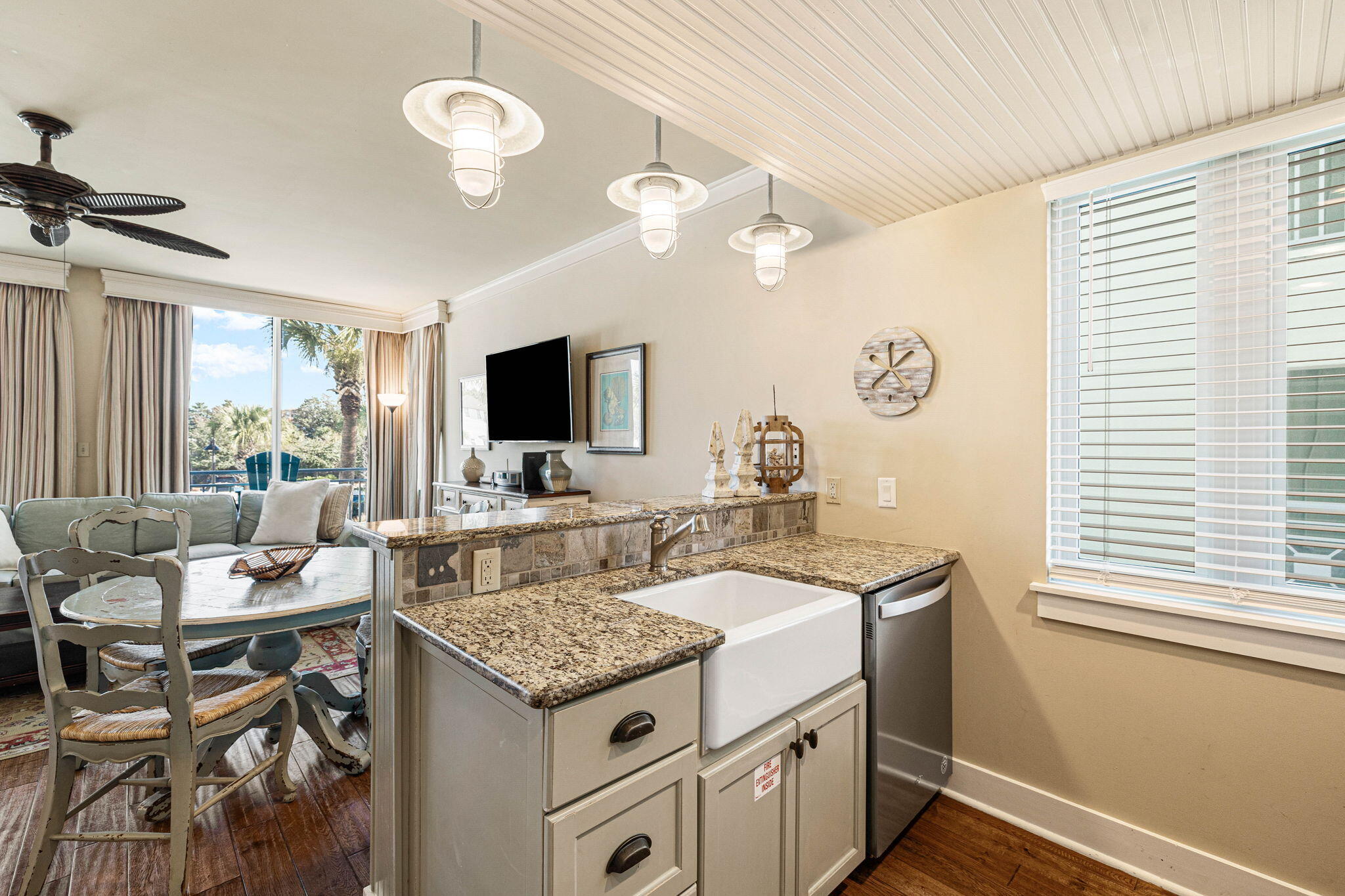 Gulf Place Six Palms - Residential