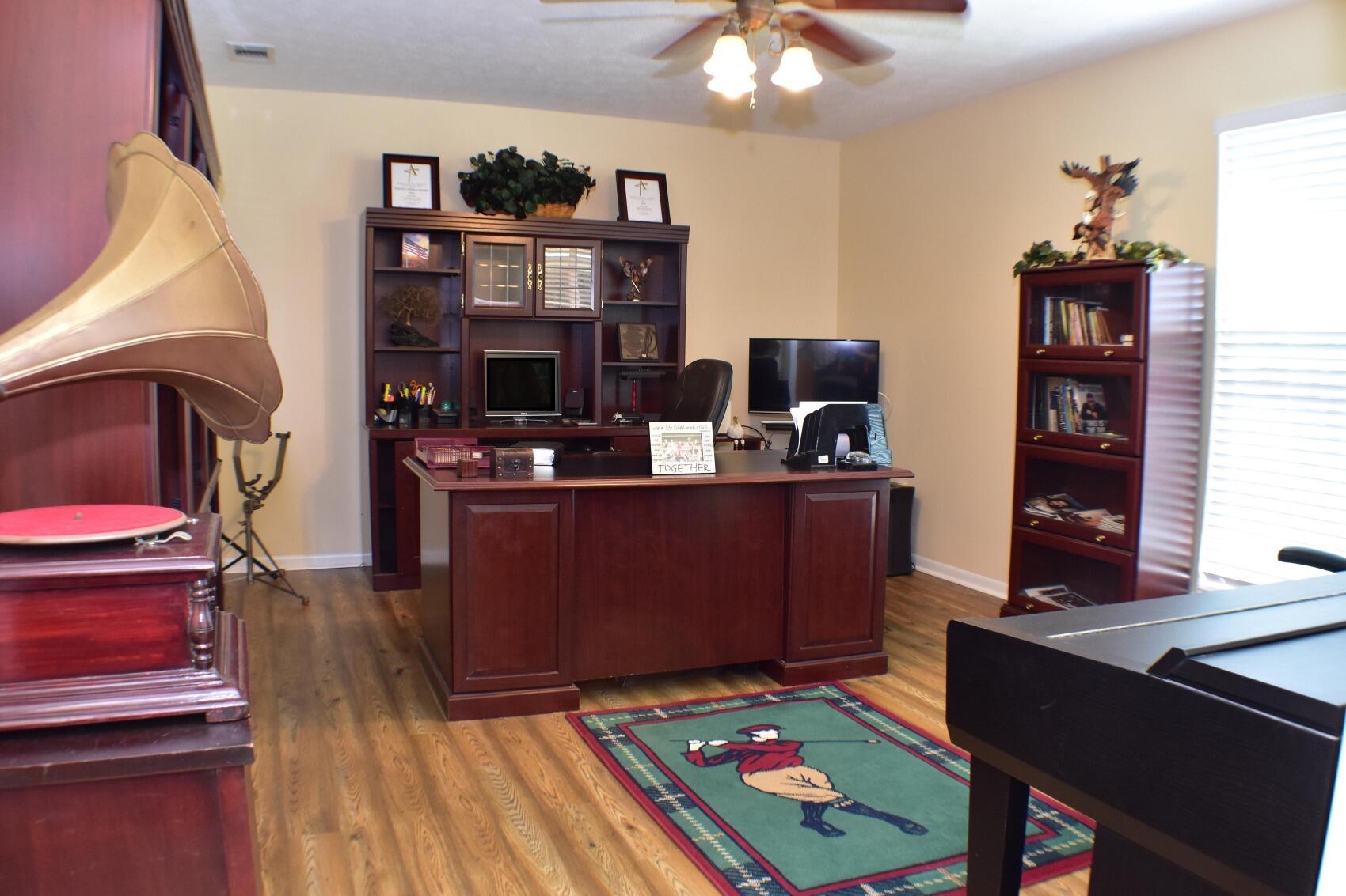 DERBY WOODS - Residential