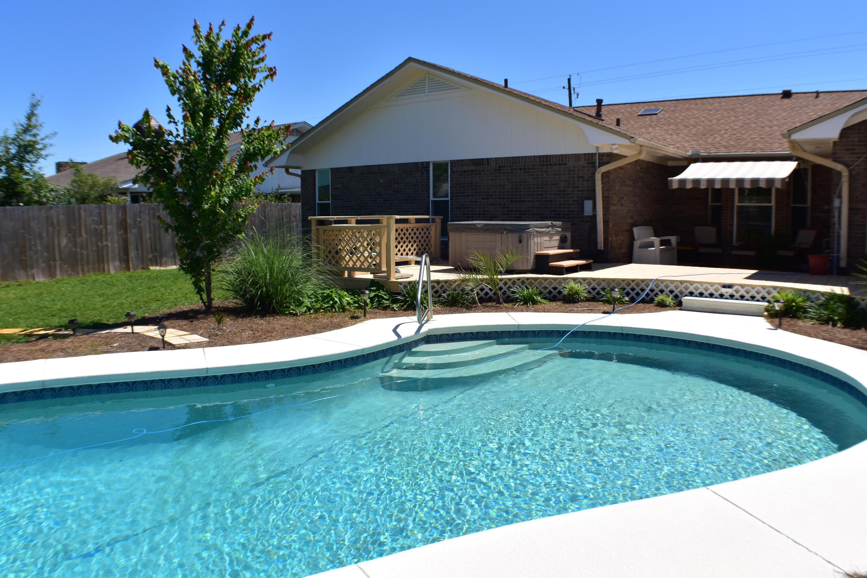 DERBY WOODS - Residential