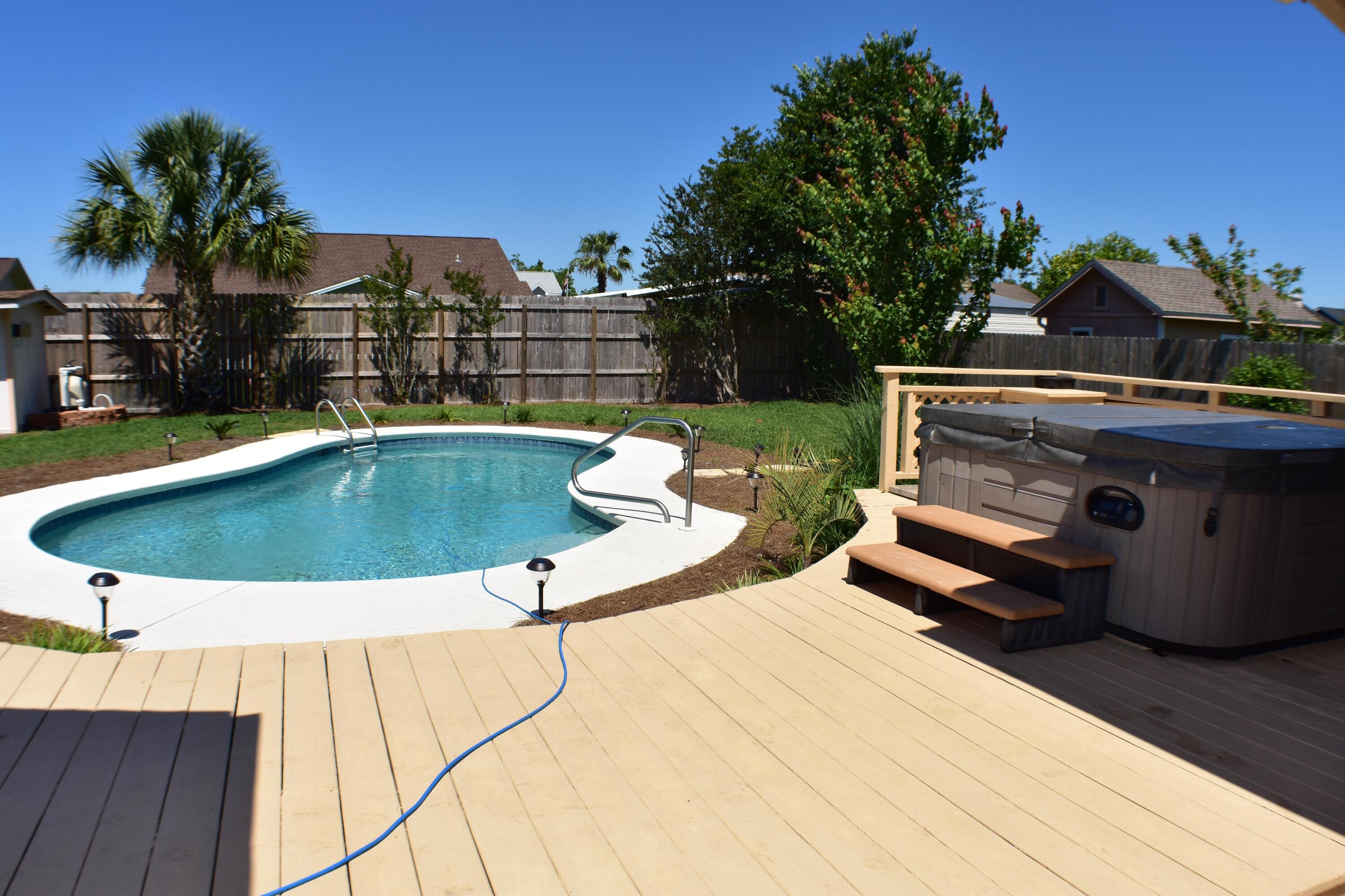 DERBY WOODS - Residential