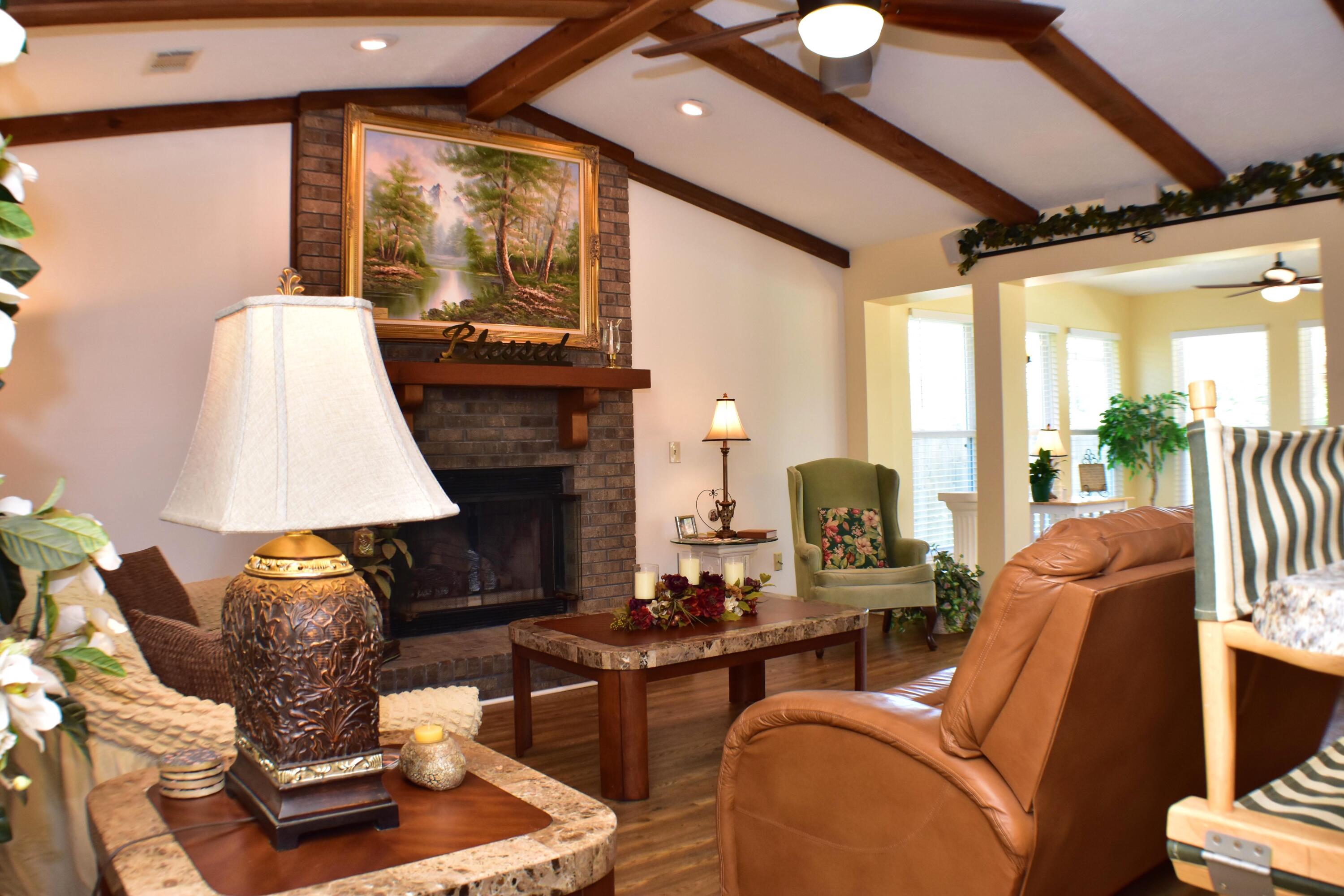 DERBY WOODS - Residential