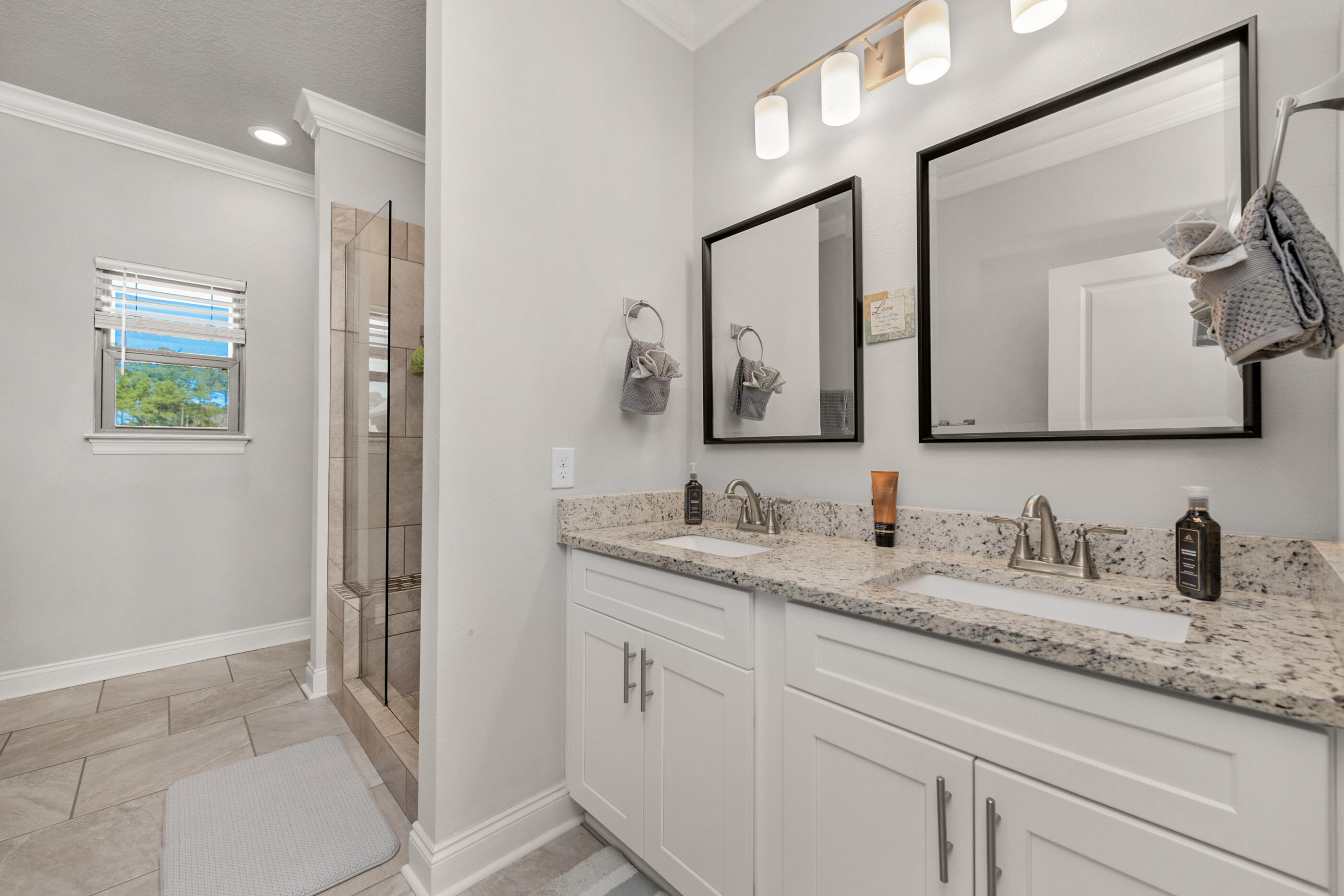 LOVEWOOD - Residential