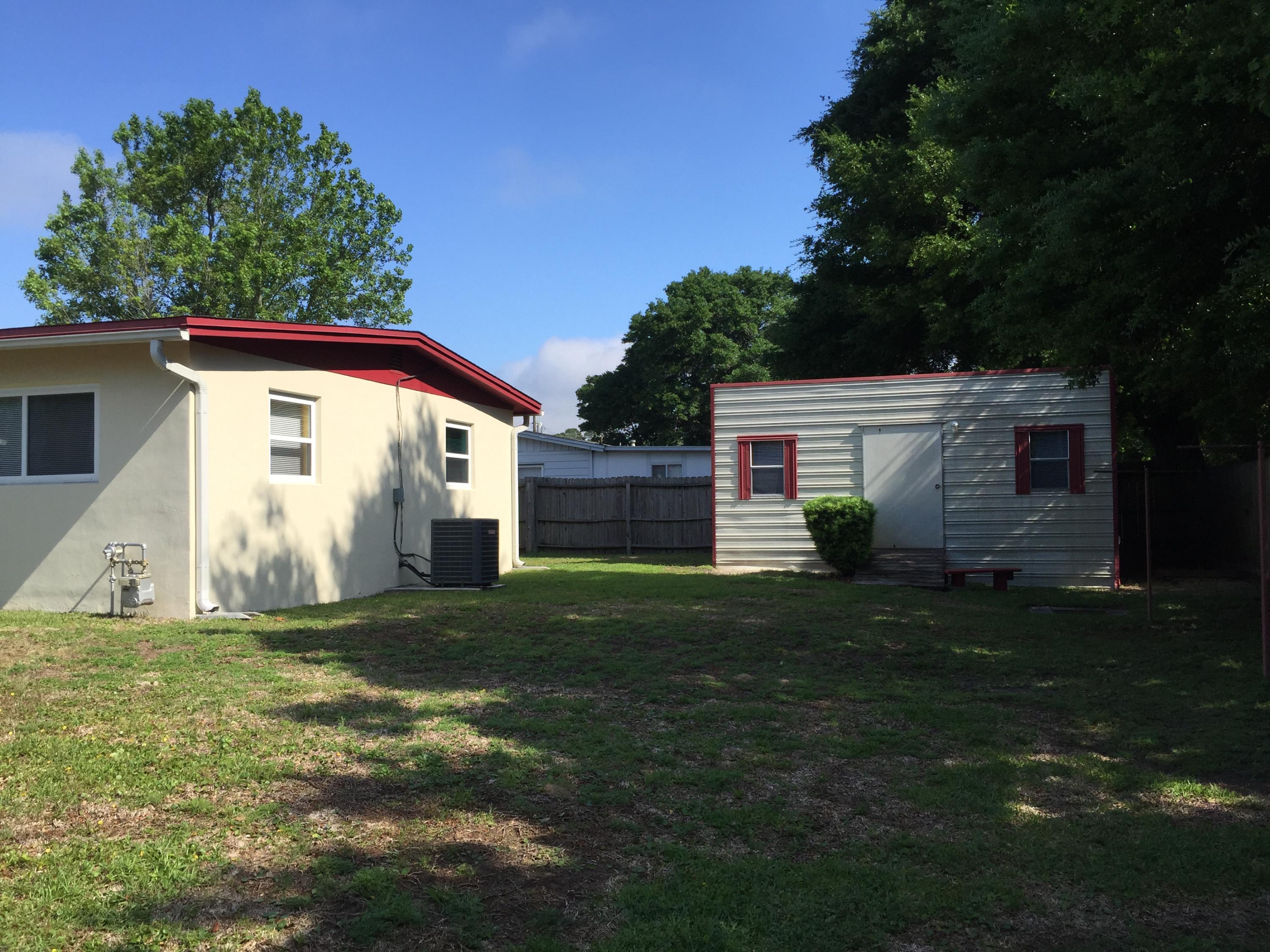 OAK TREE PARK - Residential