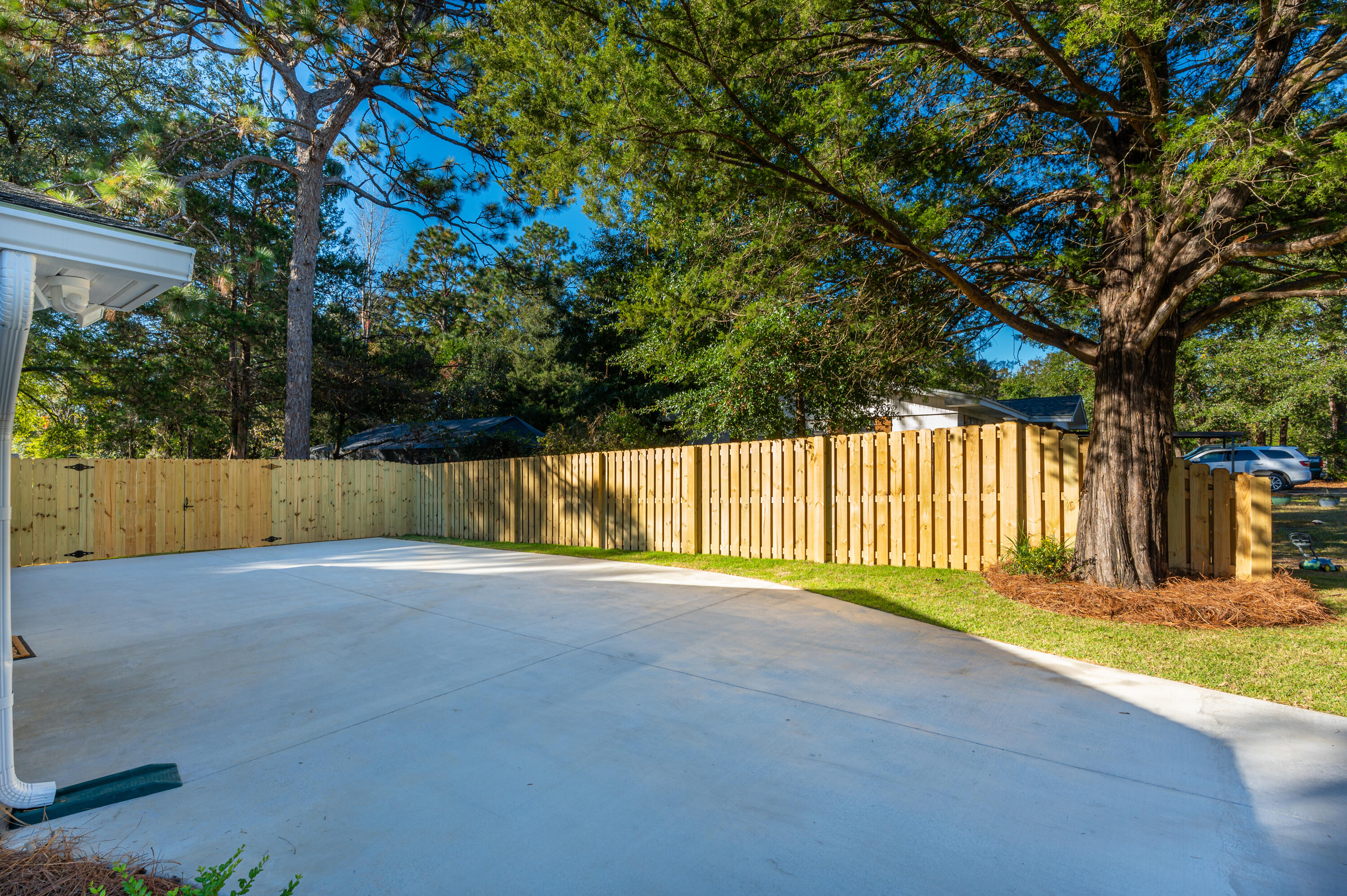 ADAMS POWELL - Residential