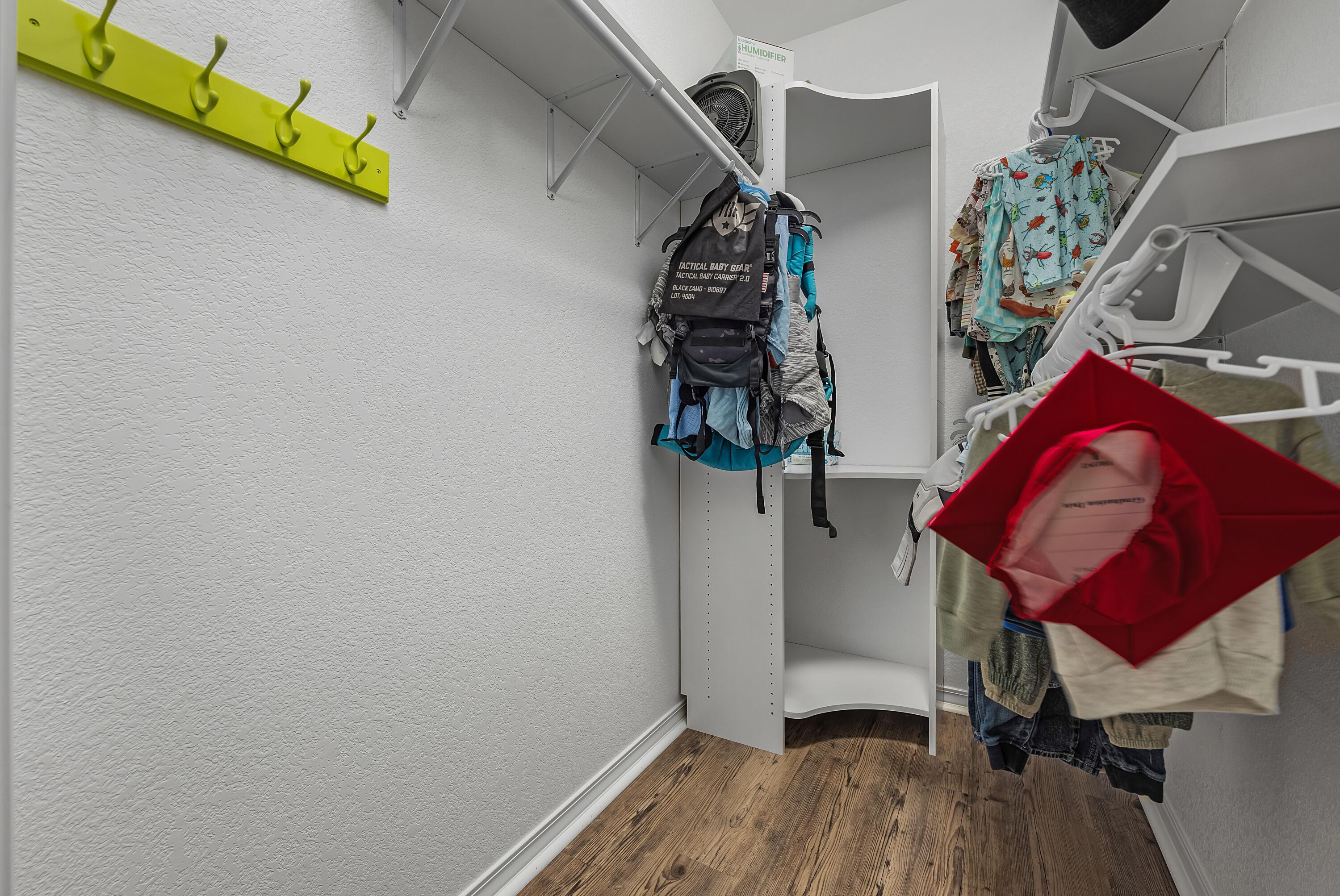 CRESTVIEW SUBURB - Residential