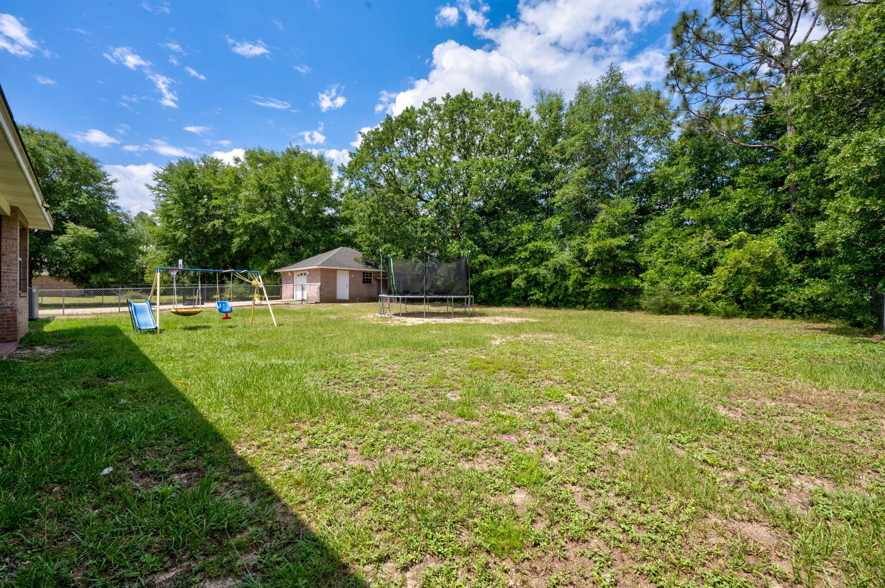 CRESTVIEW SUBURB - Residential