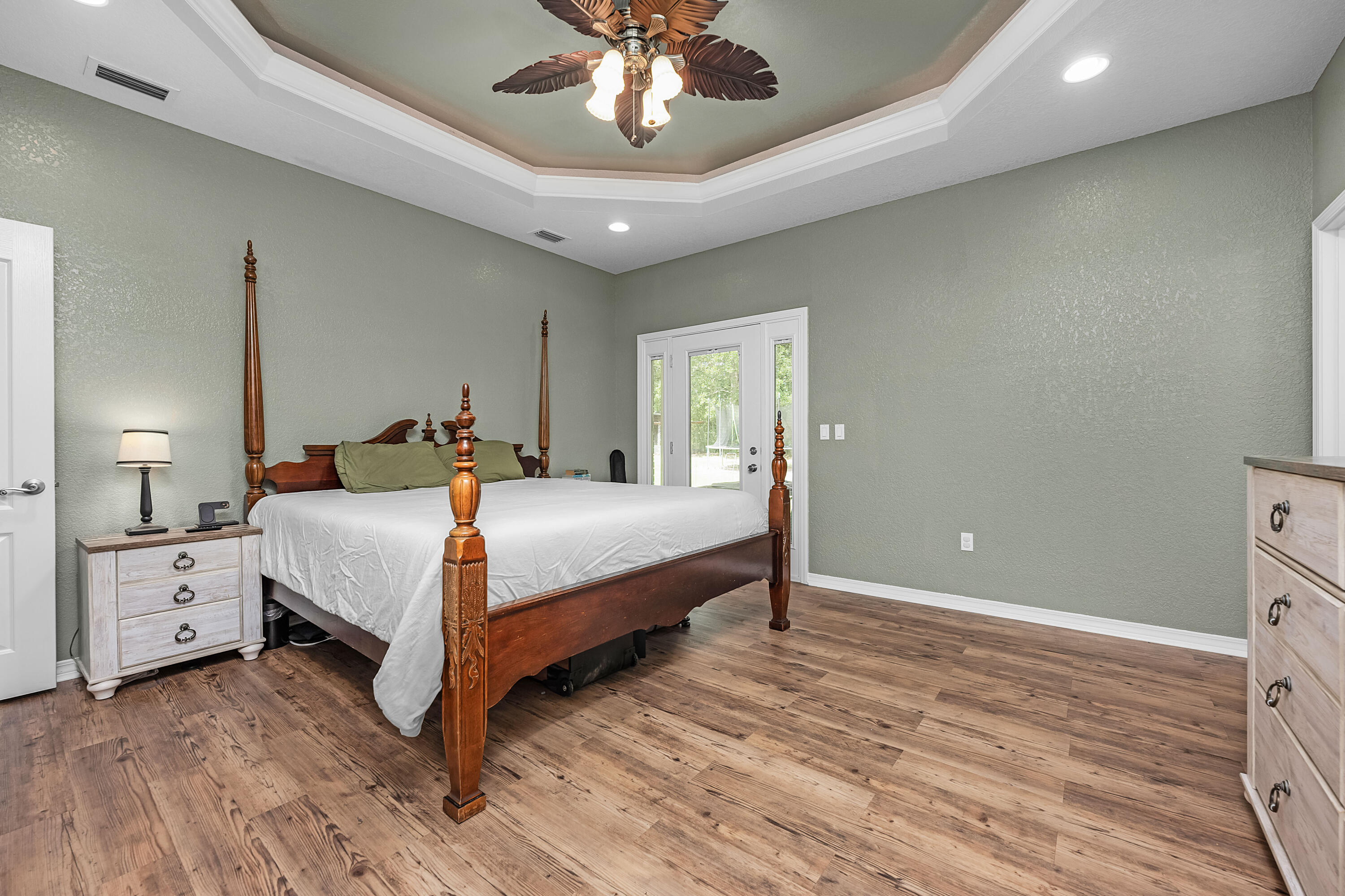 CRESTVIEW SUBURB - Residential