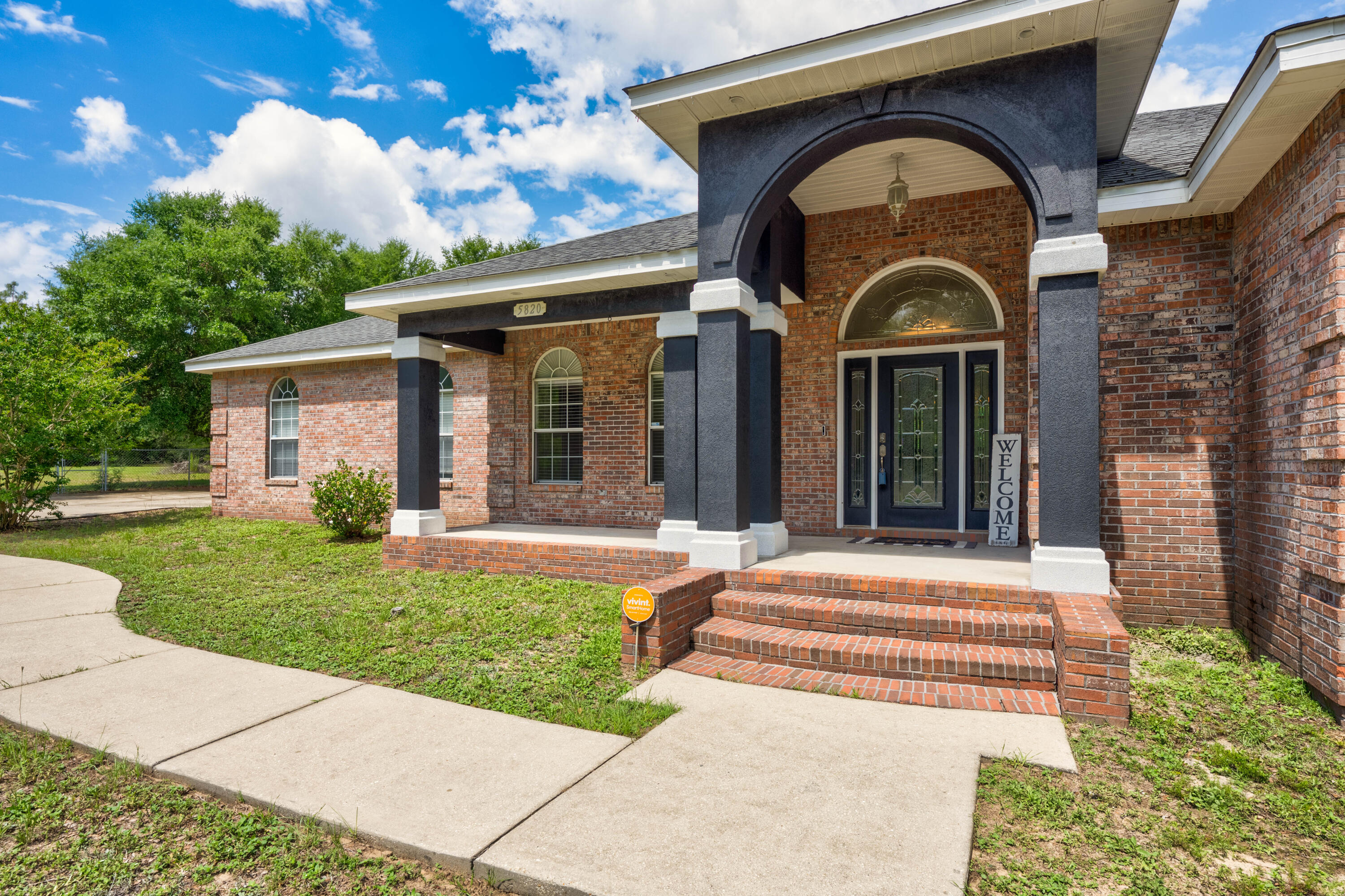 CRESTVIEW SUBURB - Residential