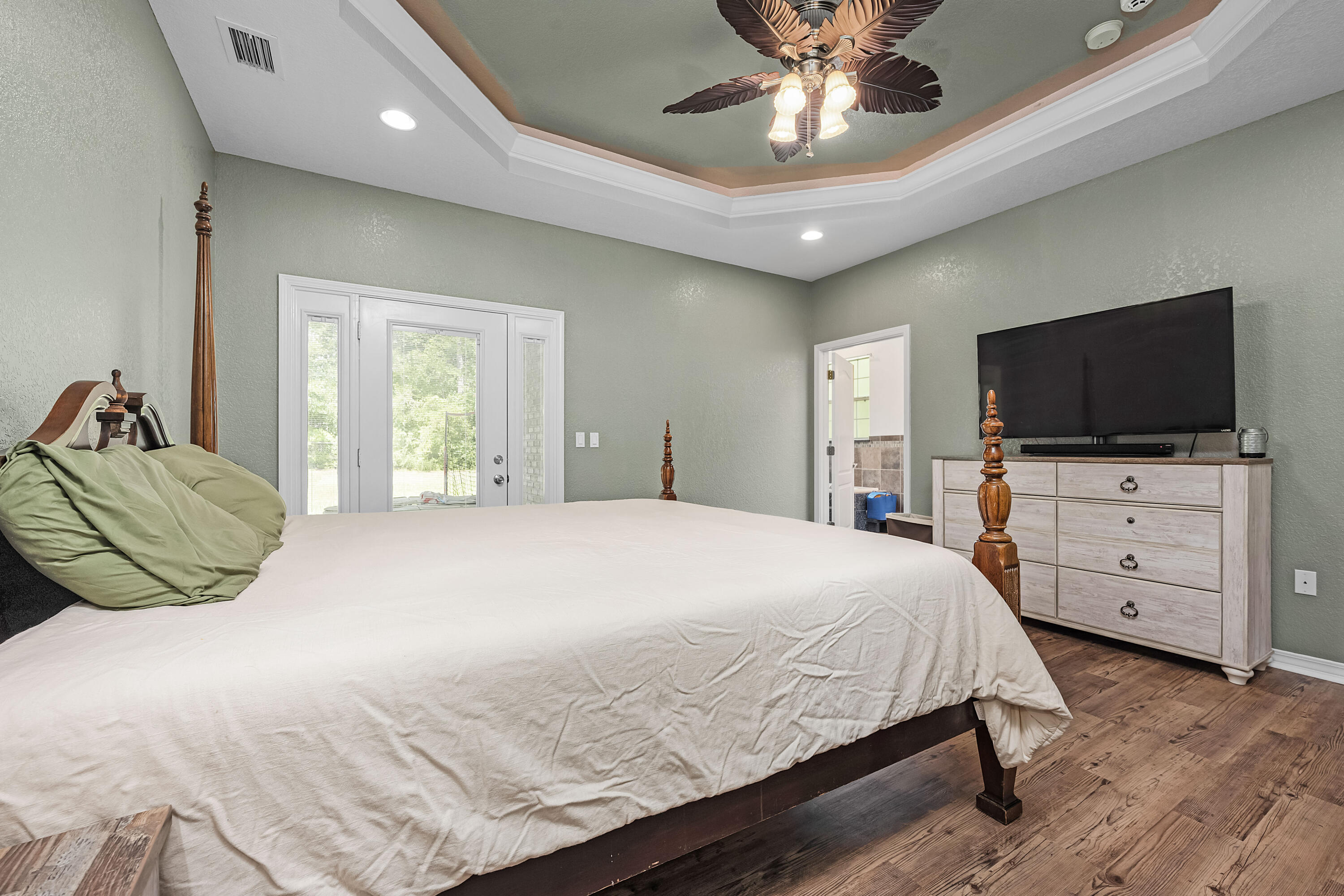 CRESTVIEW SUBURB - Residential