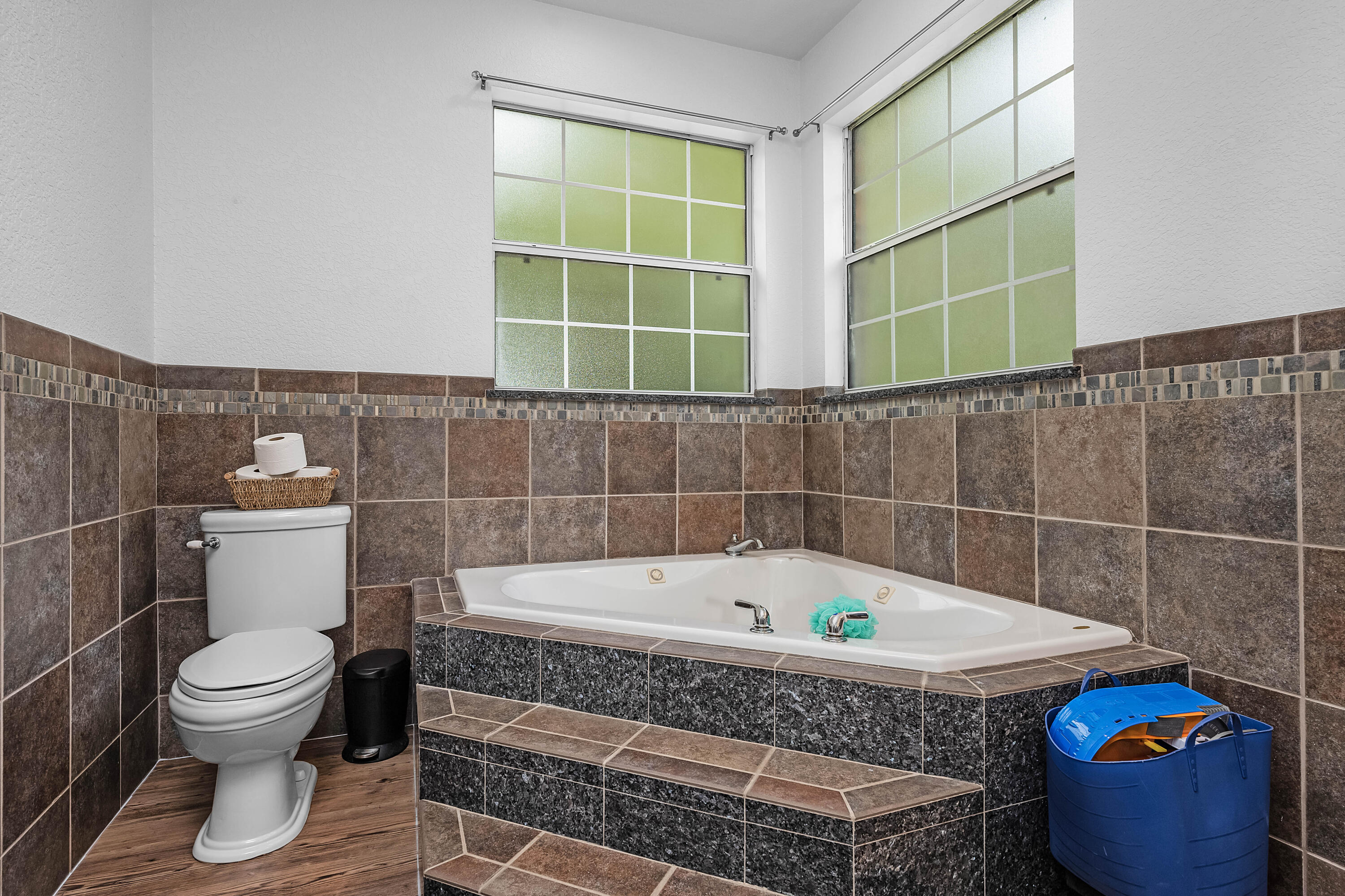 CRESTVIEW SUBURB - Residential