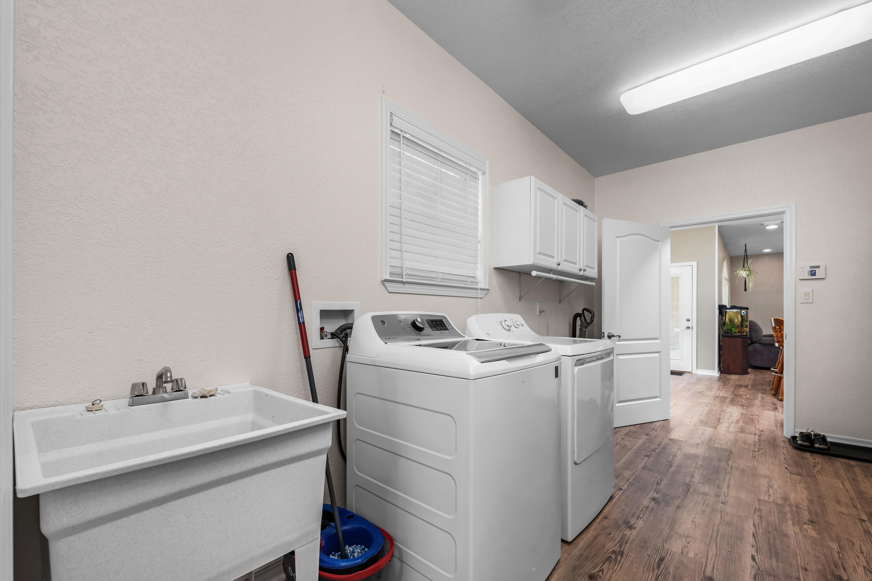 CRESTVIEW SUBURB - Residential