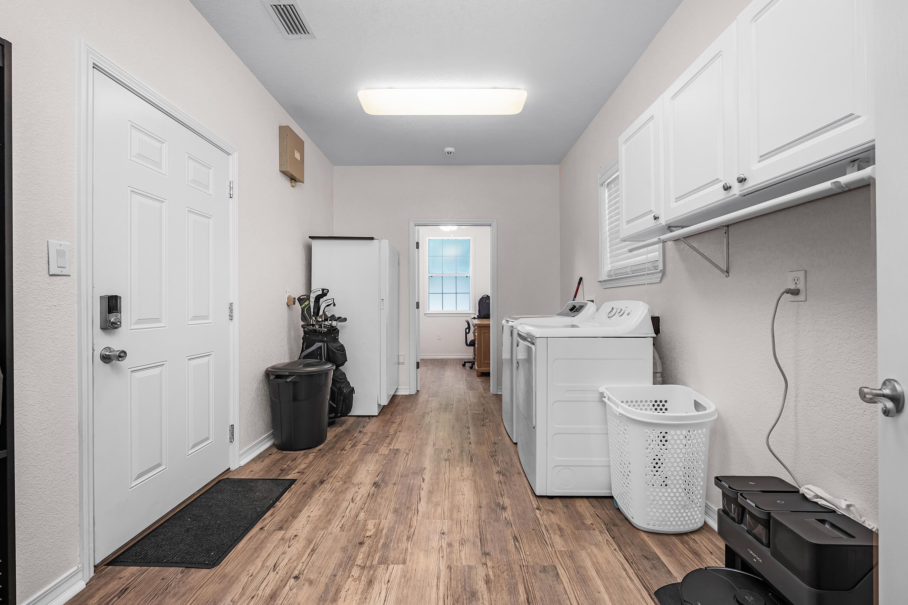 CRESTVIEW SUBURB - Residential