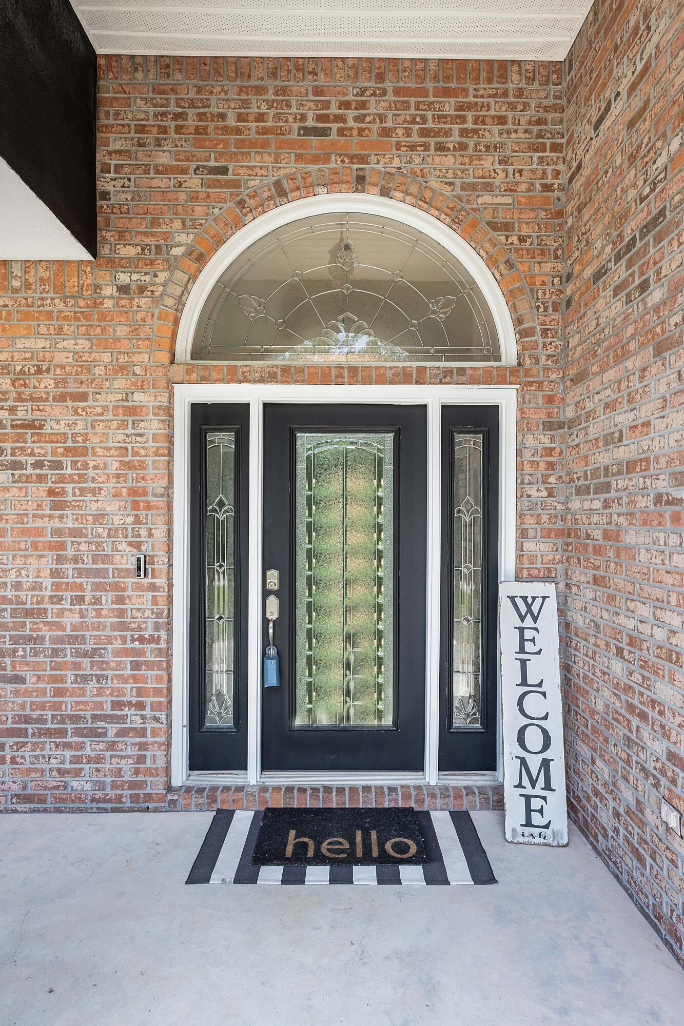 CRESTVIEW SUBURB - Residential