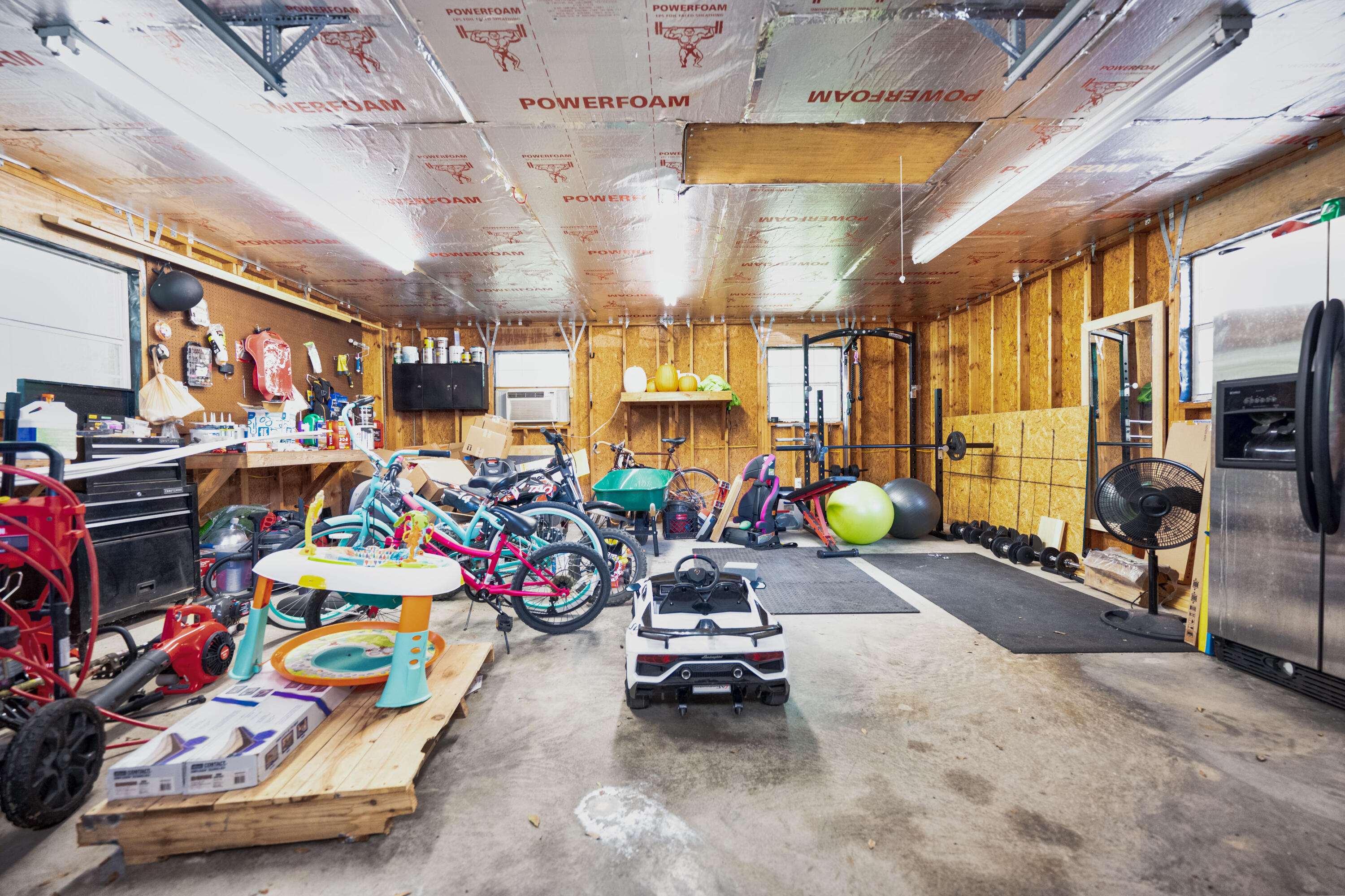 CRESTVIEW SUBURB - Residential