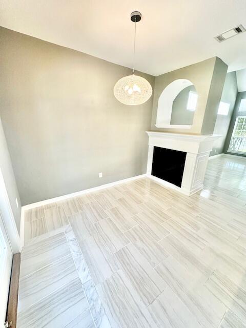 ROANOKE VILLAGE 1ST ADDITION - Residential Lease