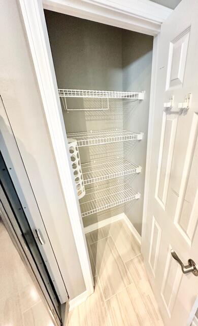 ROANOKE VILLAGE 1ST ADDITION - Residential Lease