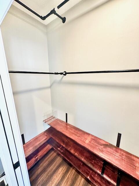 ROANOKE VILLAGE 1ST ADDITION - Residential Lease