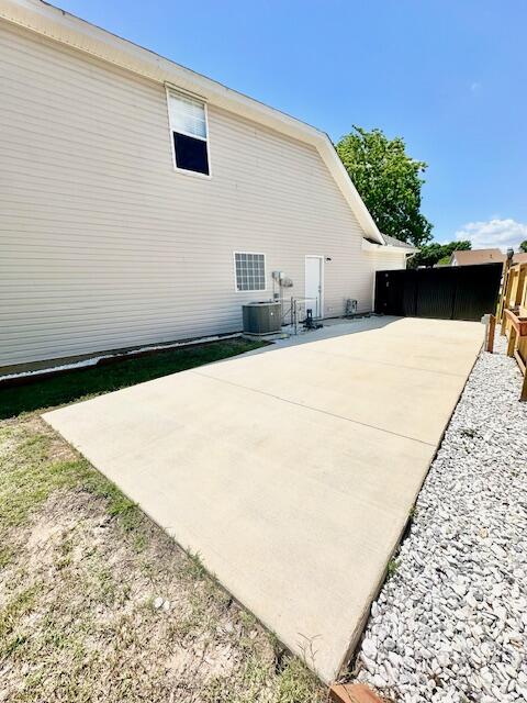 ROANOKE VILLAGE 1ST ADDITION - Residential Lease