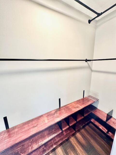 ROANOKE VILLAGE 1ST ADDITION - Residential Lease