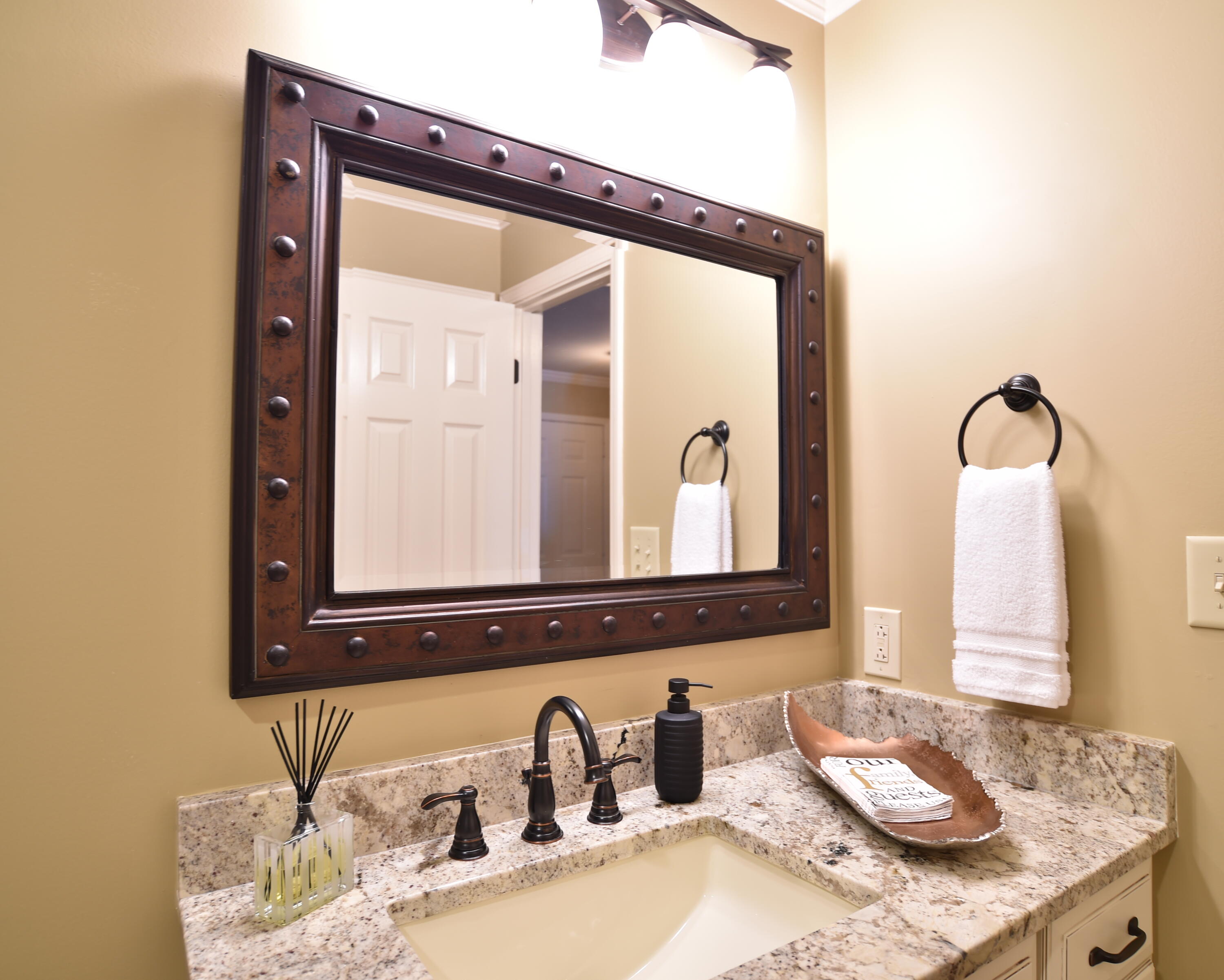 SEASCAPE CONDO PH 7 - Residential