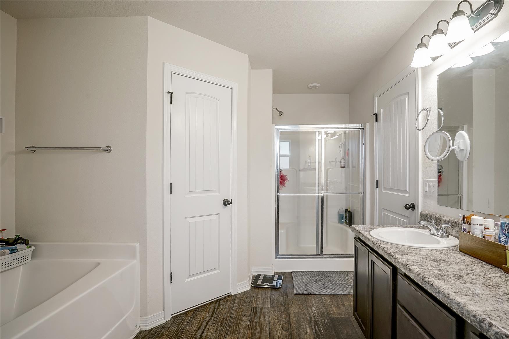 NAVARRE S/D 2ND ADDN - Residential