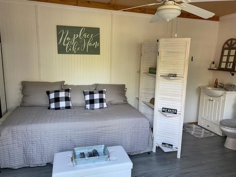 NORTH SUPERGROUP - Land