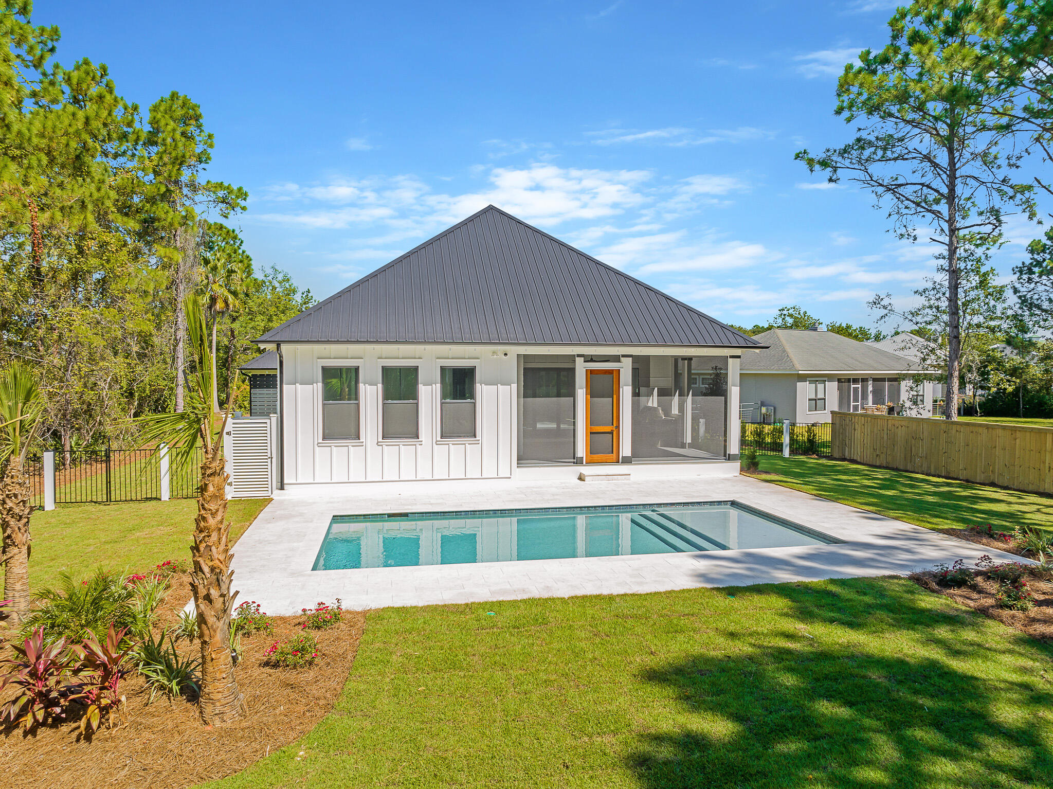 COUNTRY CLUB ESTATES PH 2 - Residential