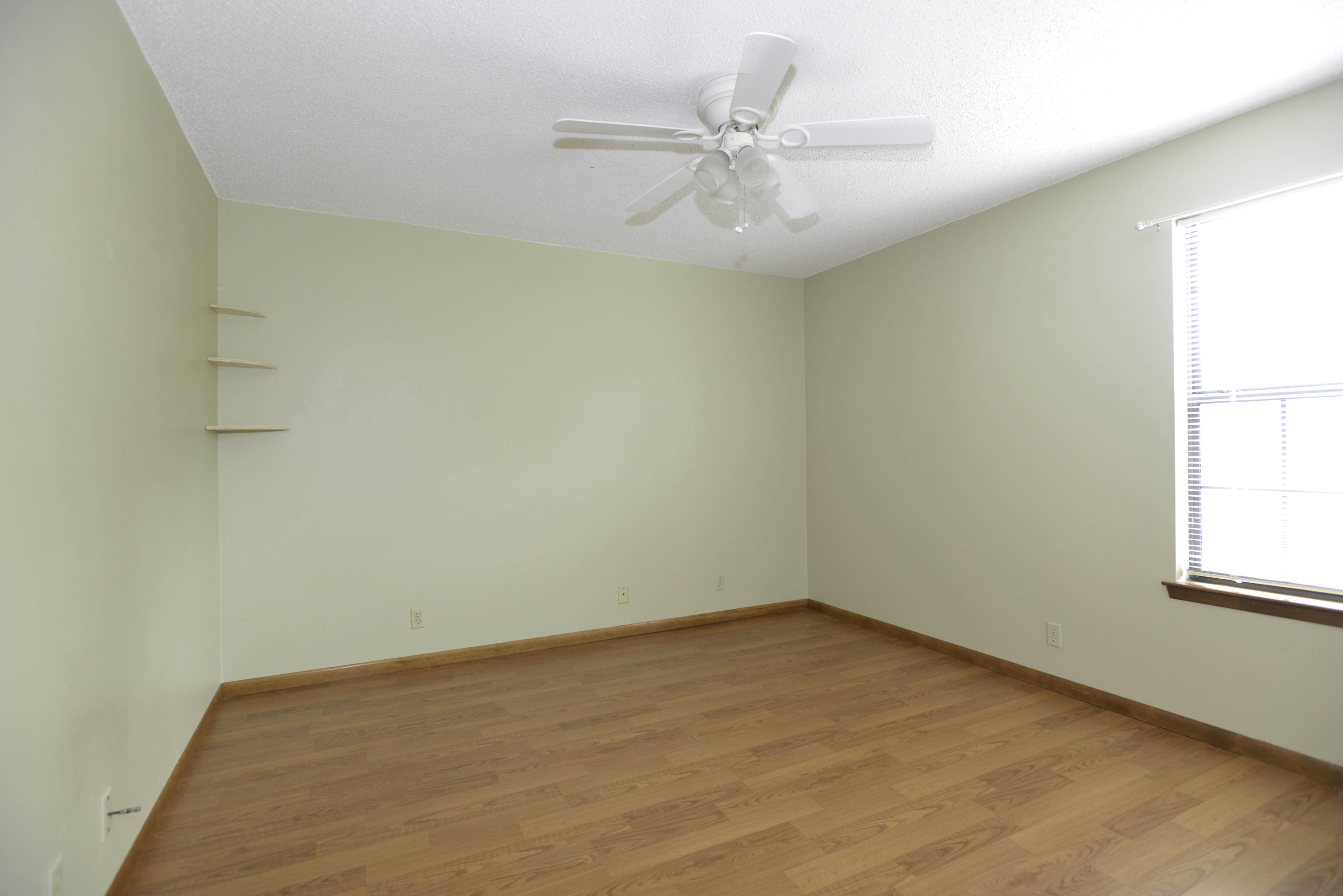 LAKE LORRAINE ESTATES - Residential