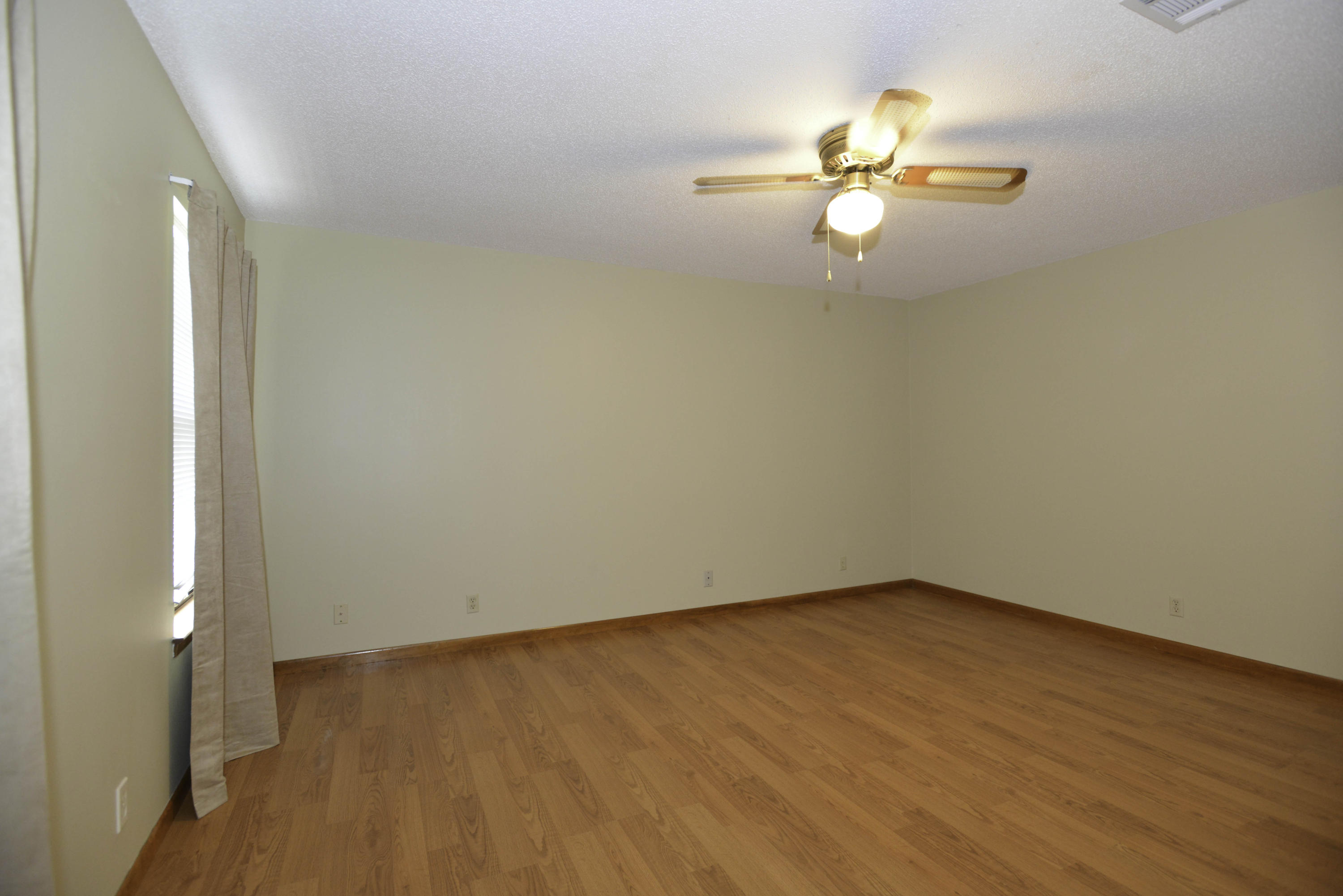 LAKE LORRAINE ESTATES - Residential