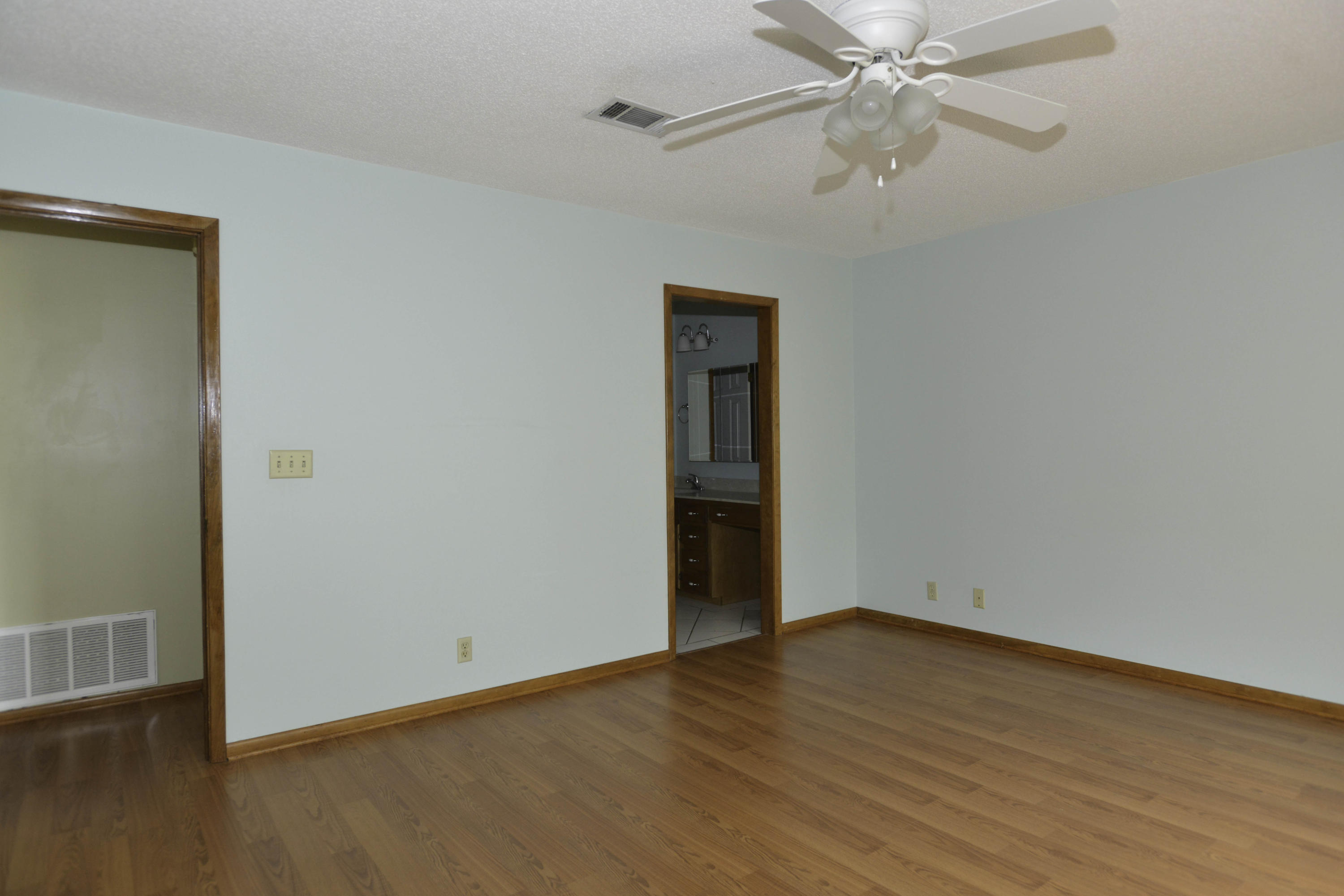 LAKE LORRAINE ESTATES - Residential