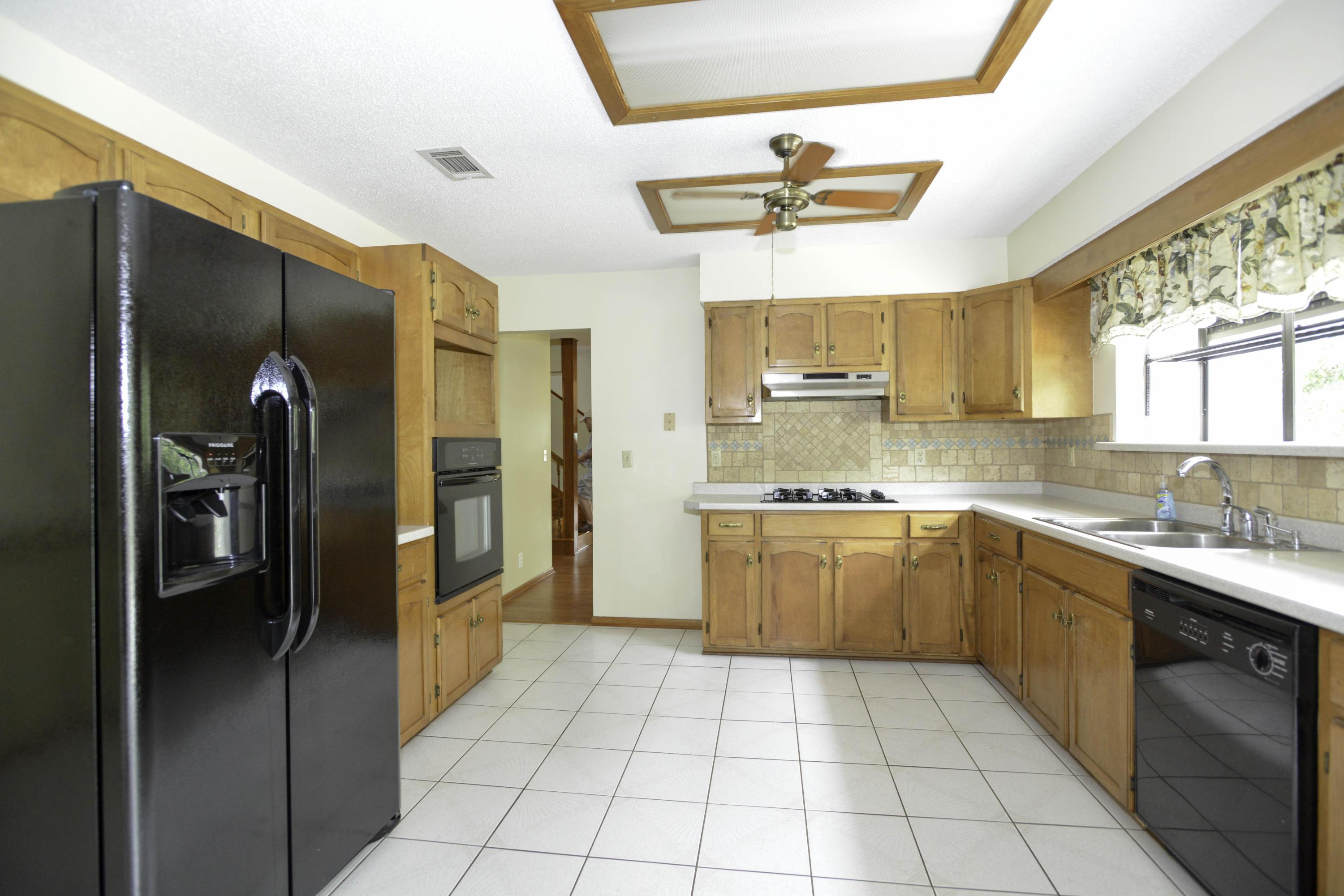 LAKE LORRAINE ESTATES - Residential